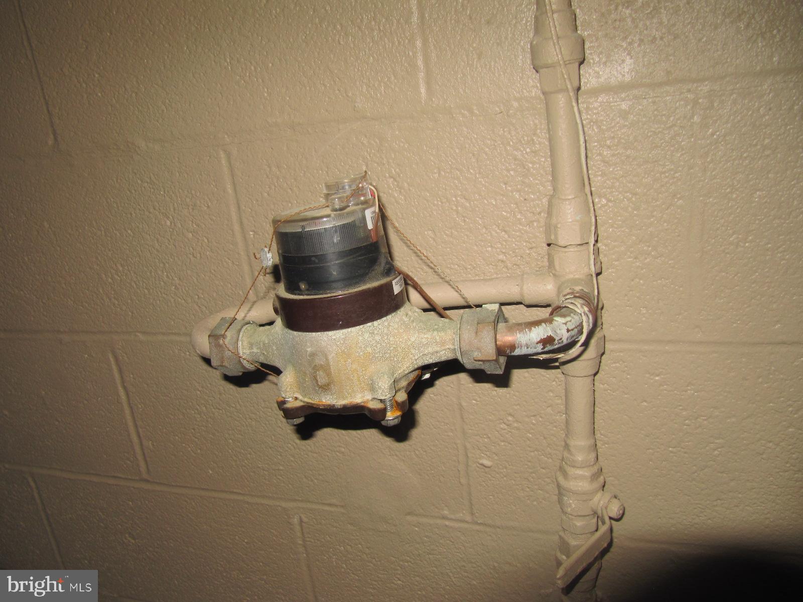 HOLLYWOOD ESTATES - Residential