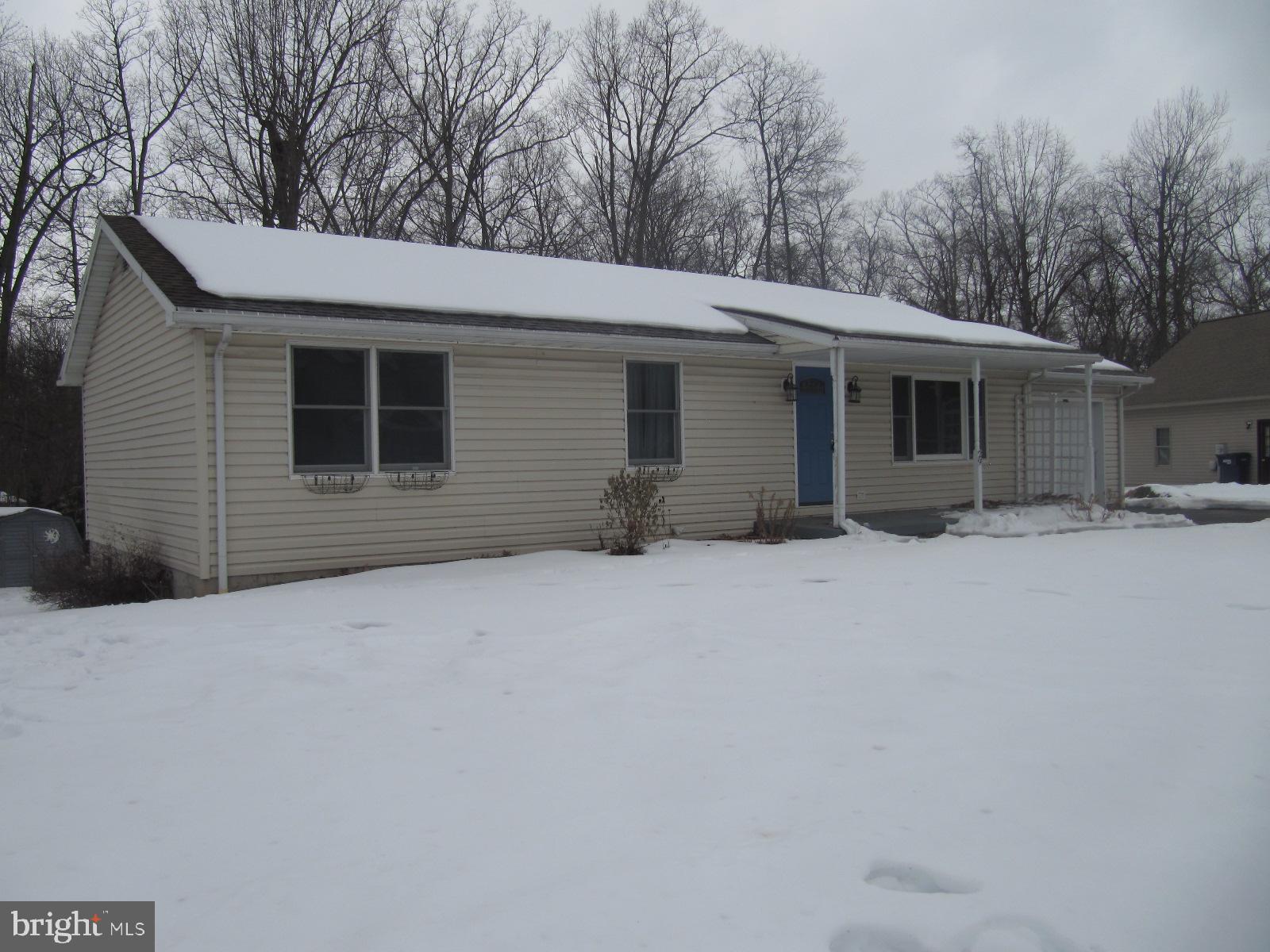 HOLLYWOOD ESTATES - Residential