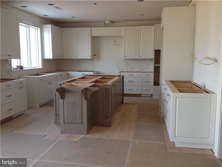 WHITE HORSE - Residential