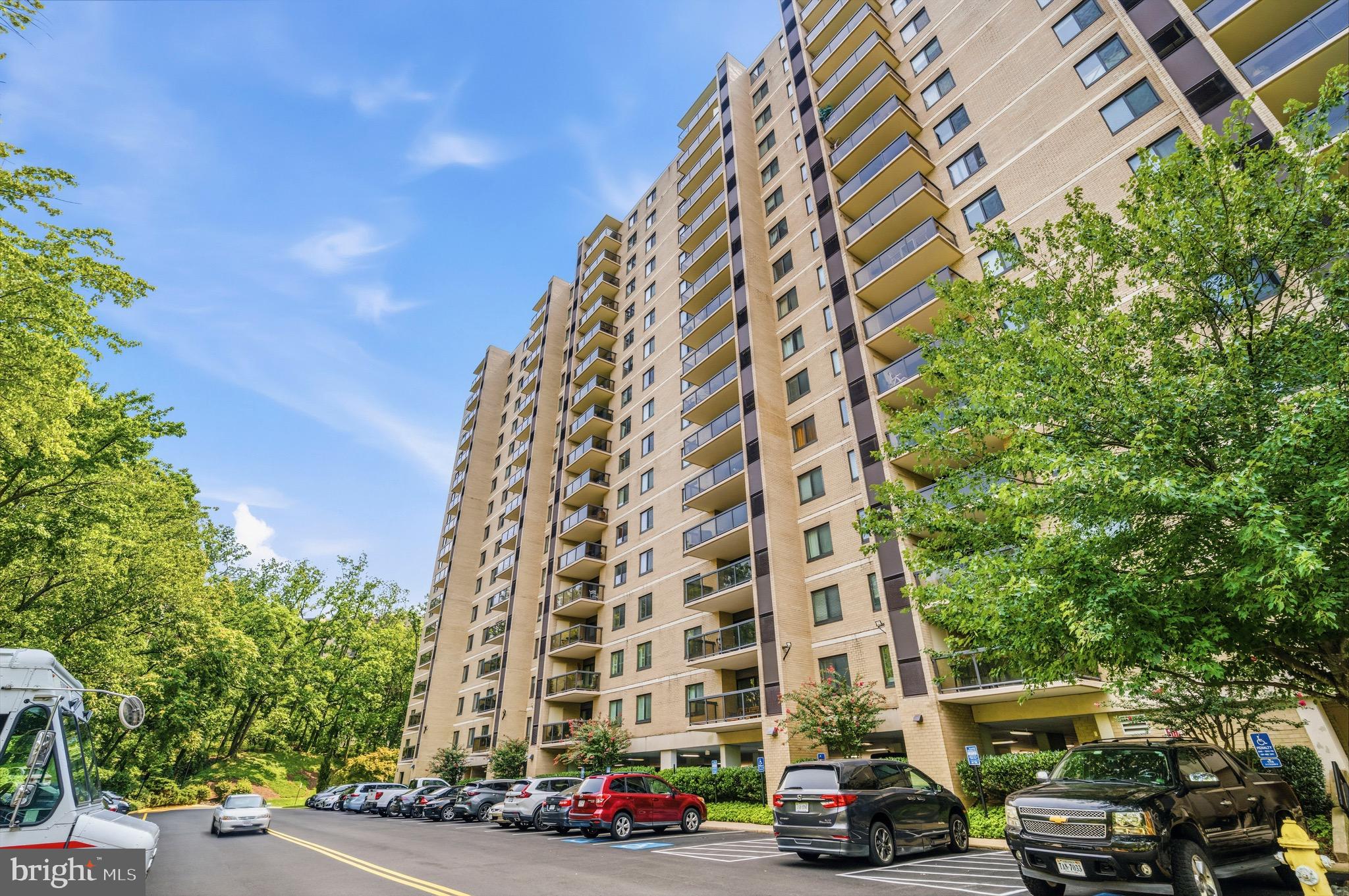 205 YOAKUM PARKWAY 914