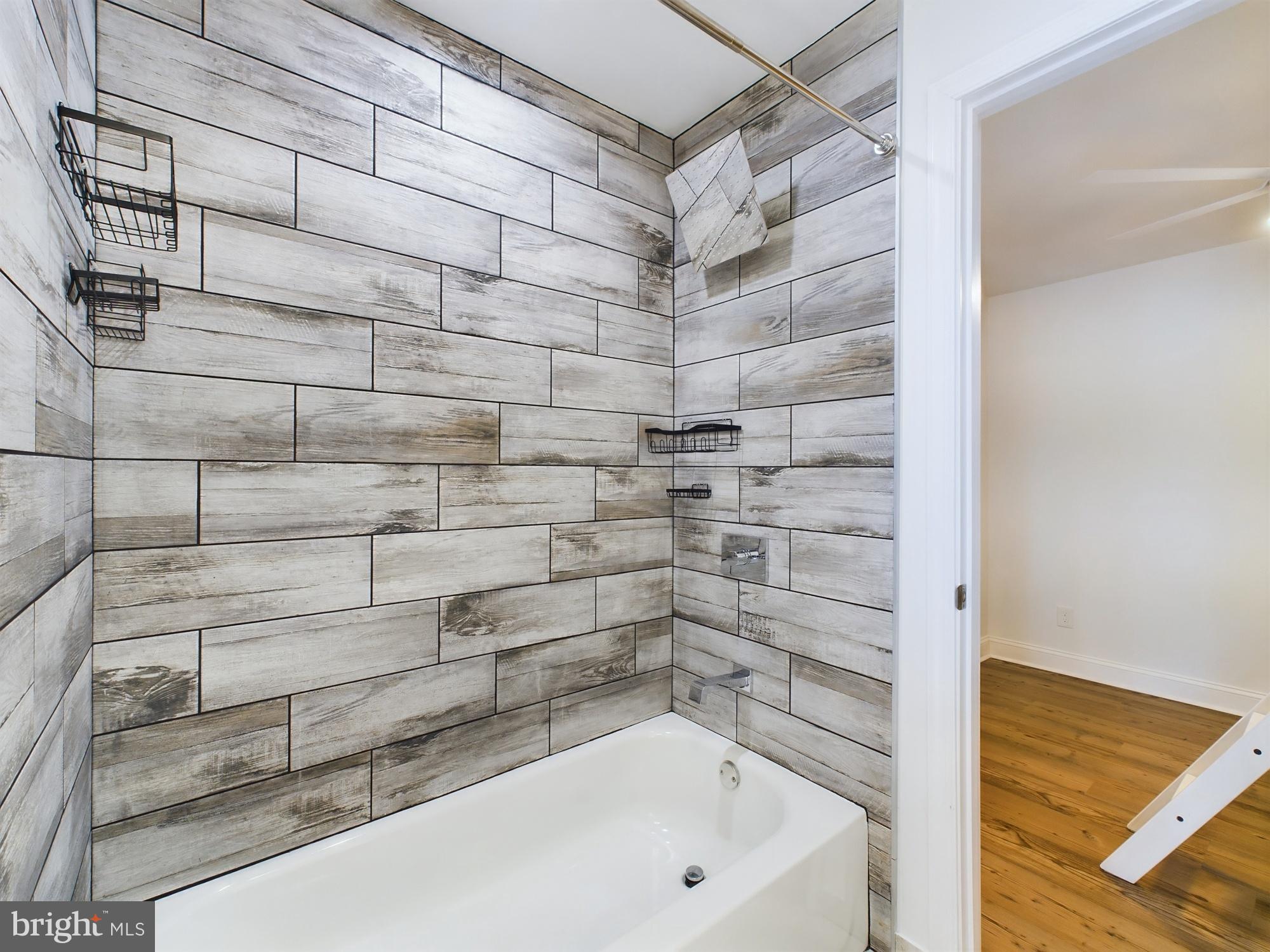 WHISPERING PINE MHP - Residential