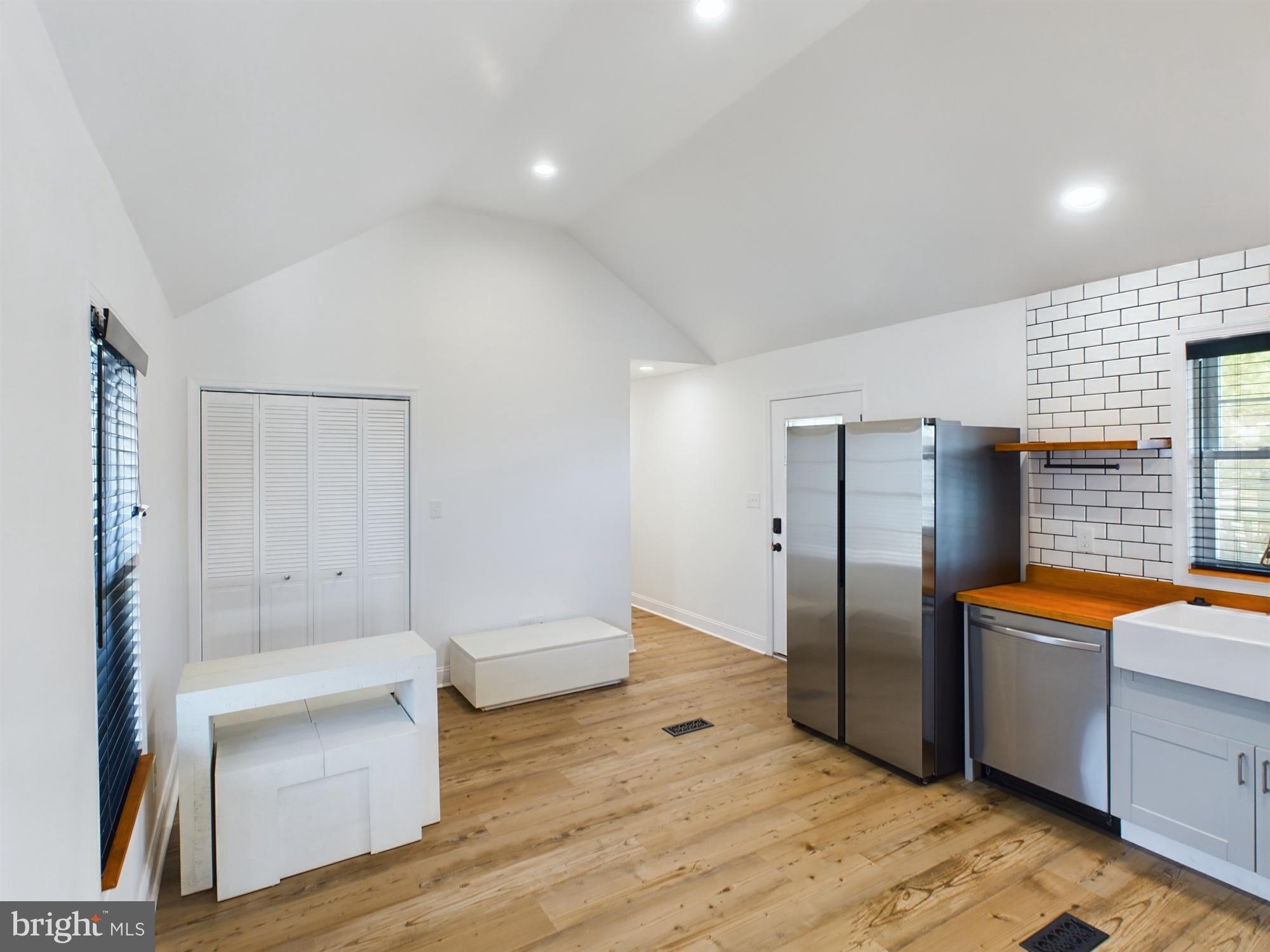 WHISPERING PINE MHP - Residential