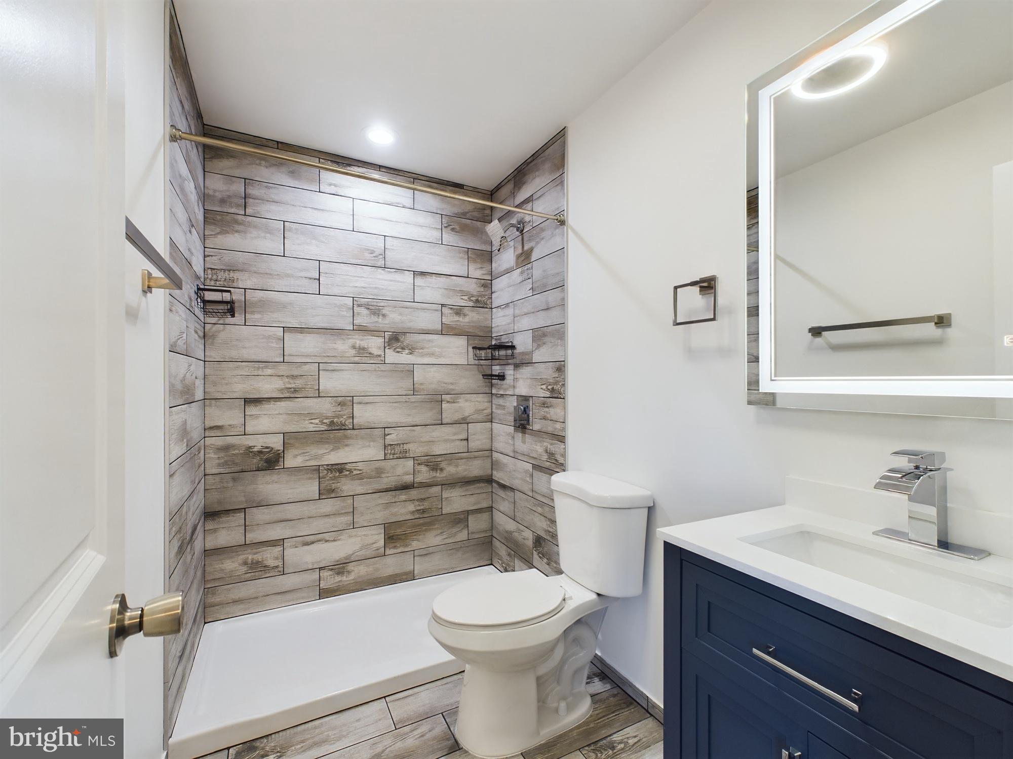 WHISPERING PINE MHP - Residential