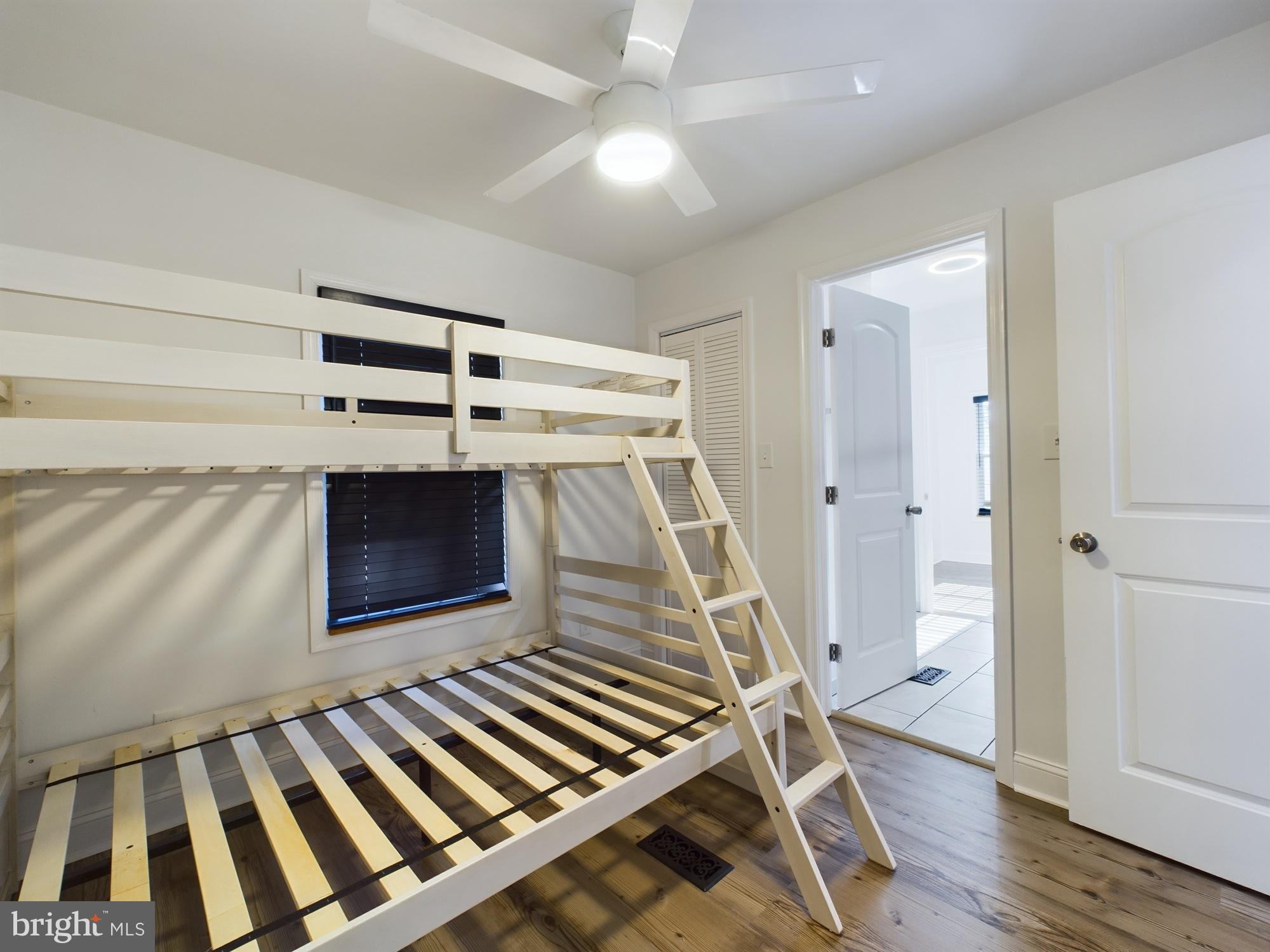 WHISPERING PINE MHP - Residential