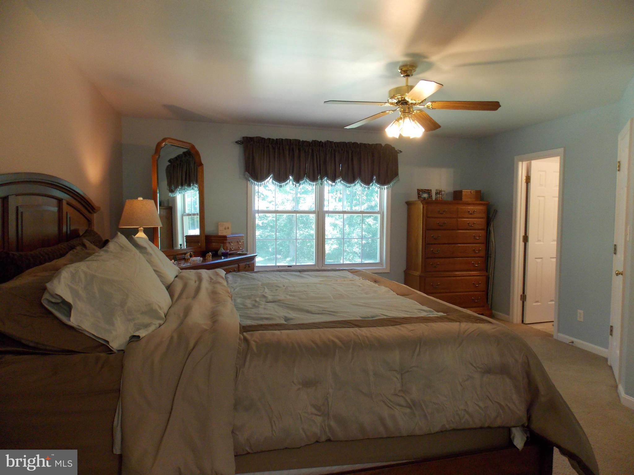 PIEDMONT SQUARE - Residential