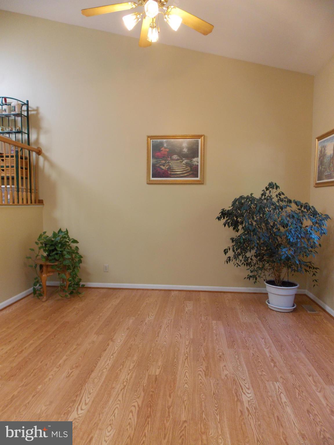 PIEDMONT SQUARE - Residential