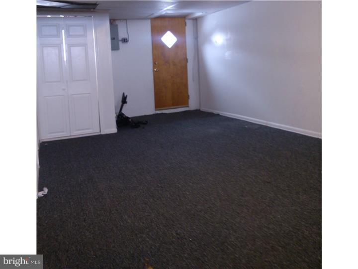 MAYFAIR - Residential Lease