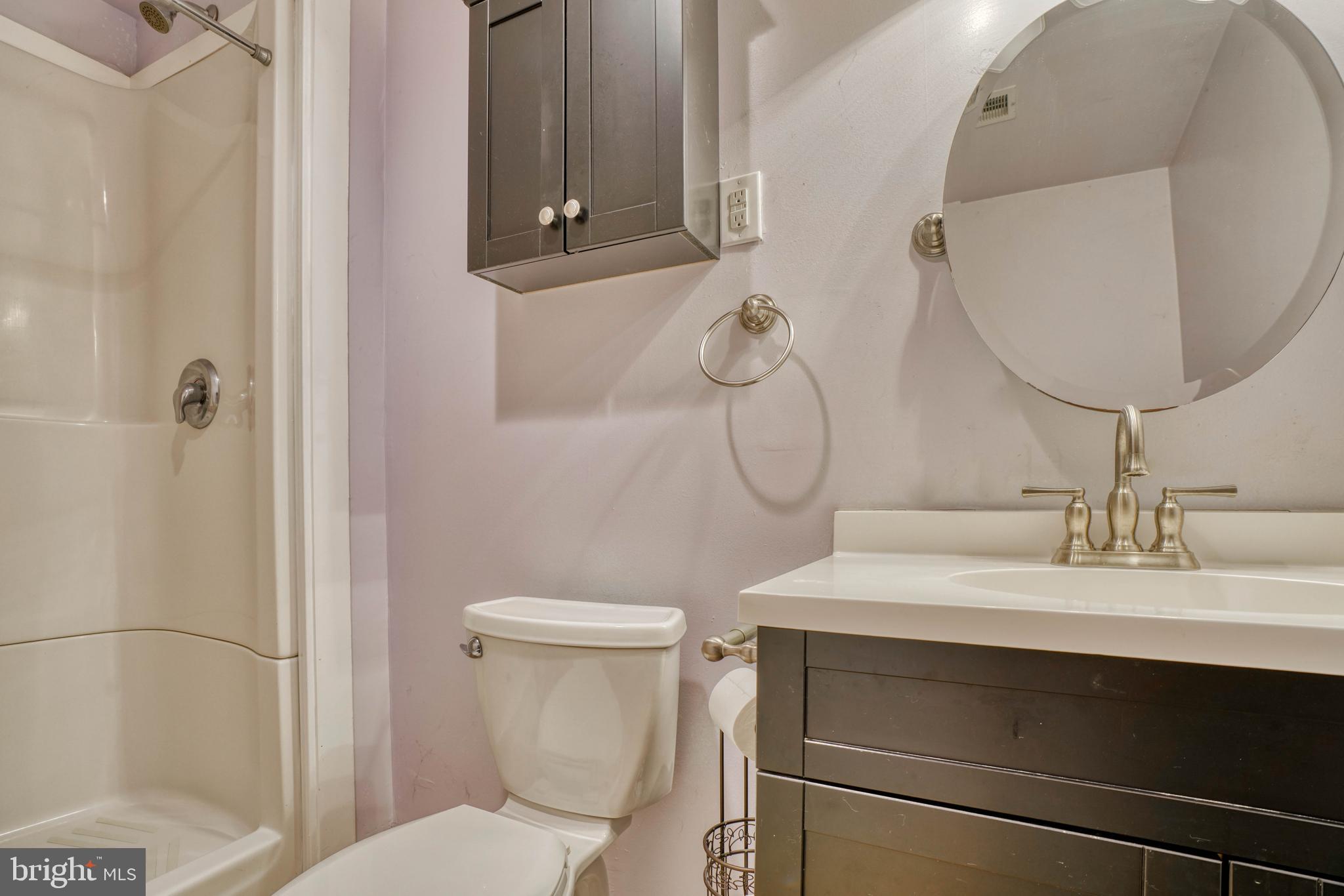 CONSTANT FRIENDSHIP - Residential