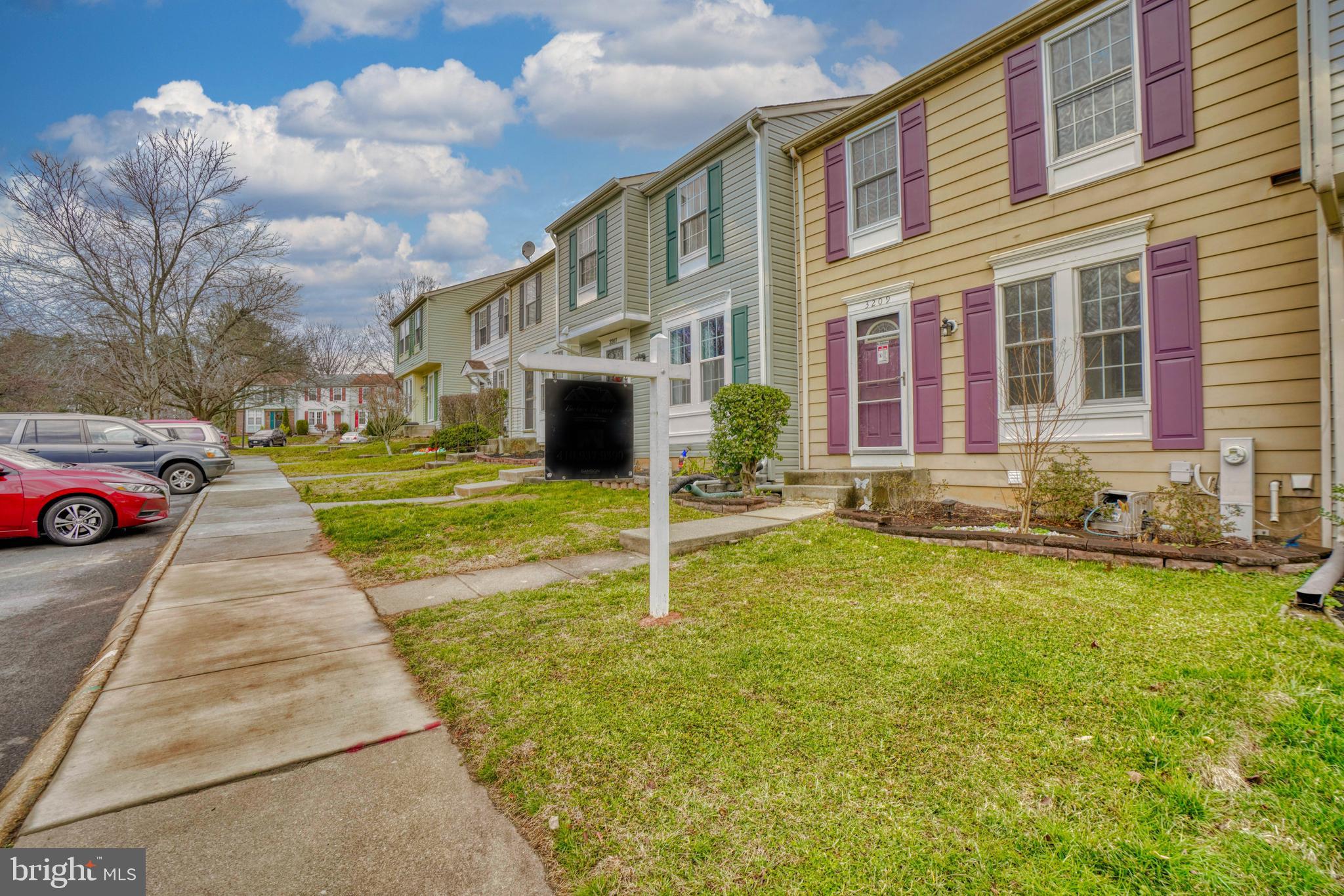 CONSTANT FRIENDSHIP - Residential