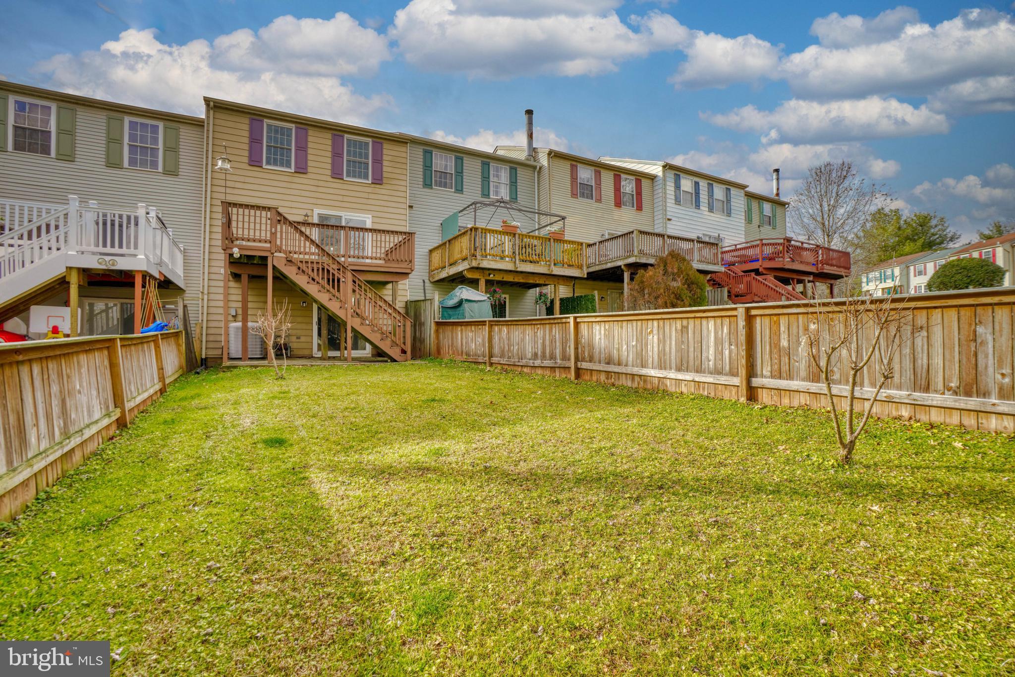 CONSTANT FRIENDSHIP - Residential