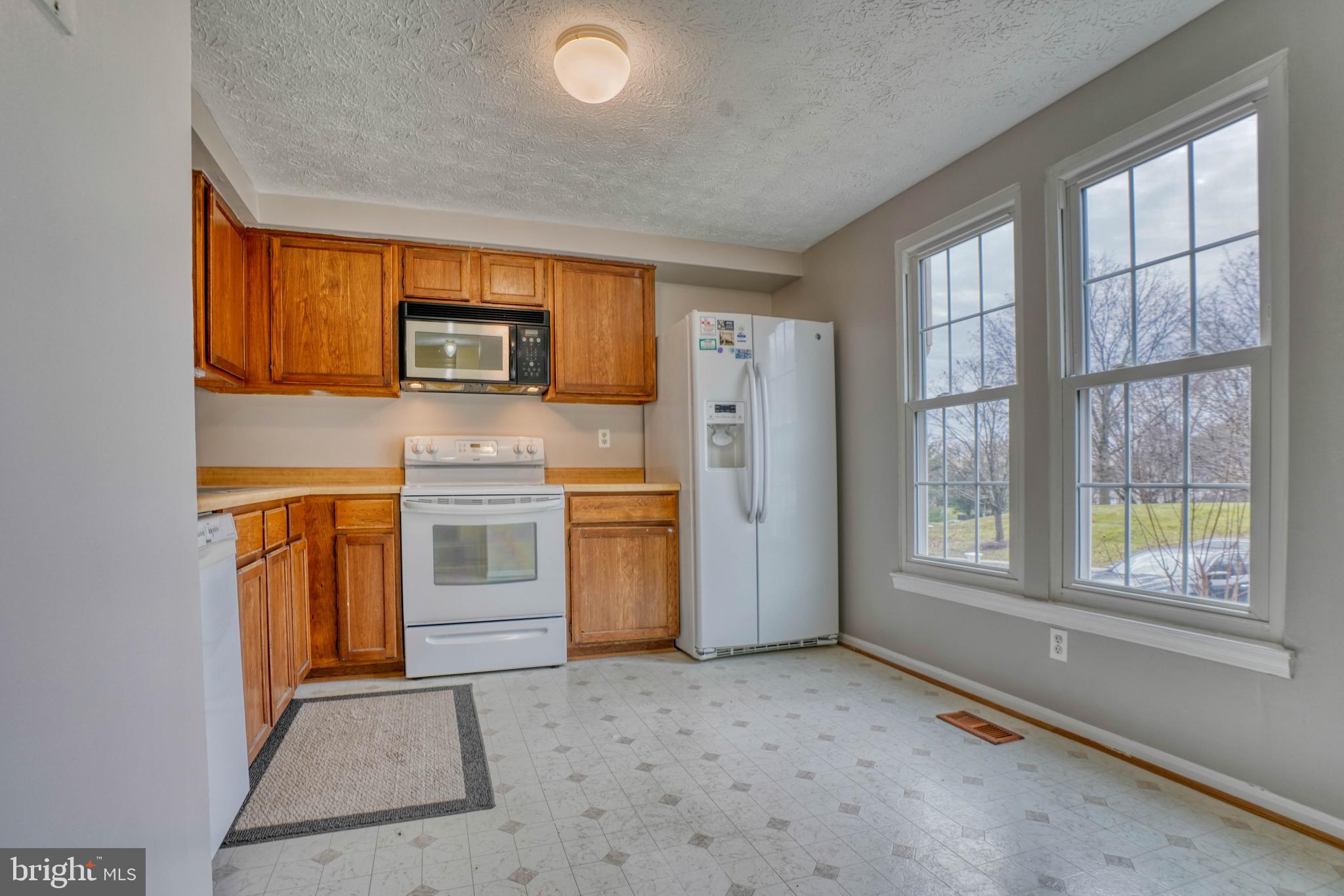 CONSTANT FRIENDSHIP - Residential