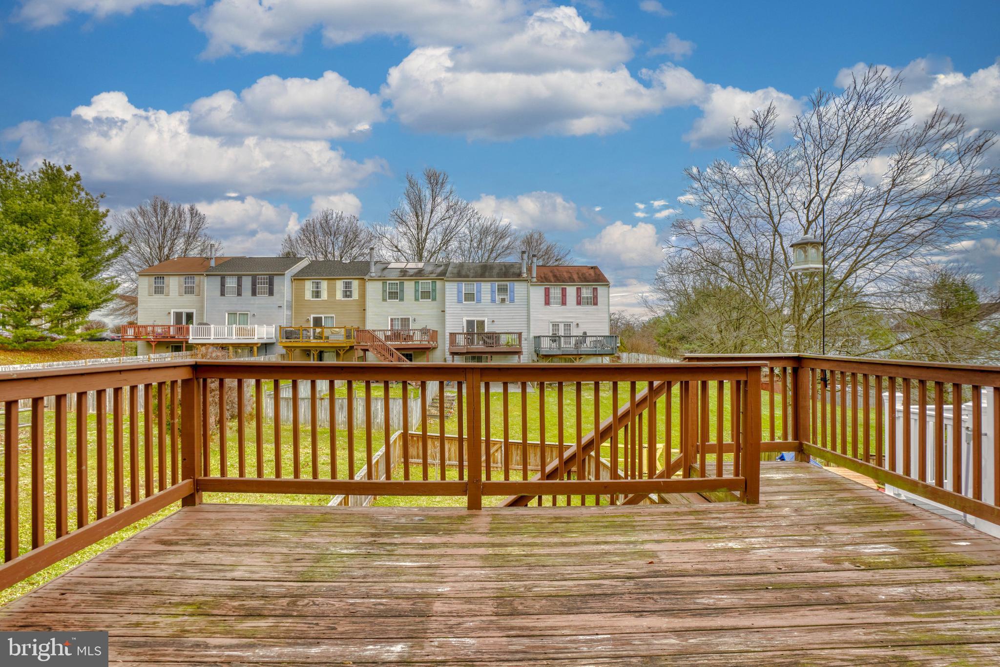 CONSTANT FRIENDSHIP - Residential