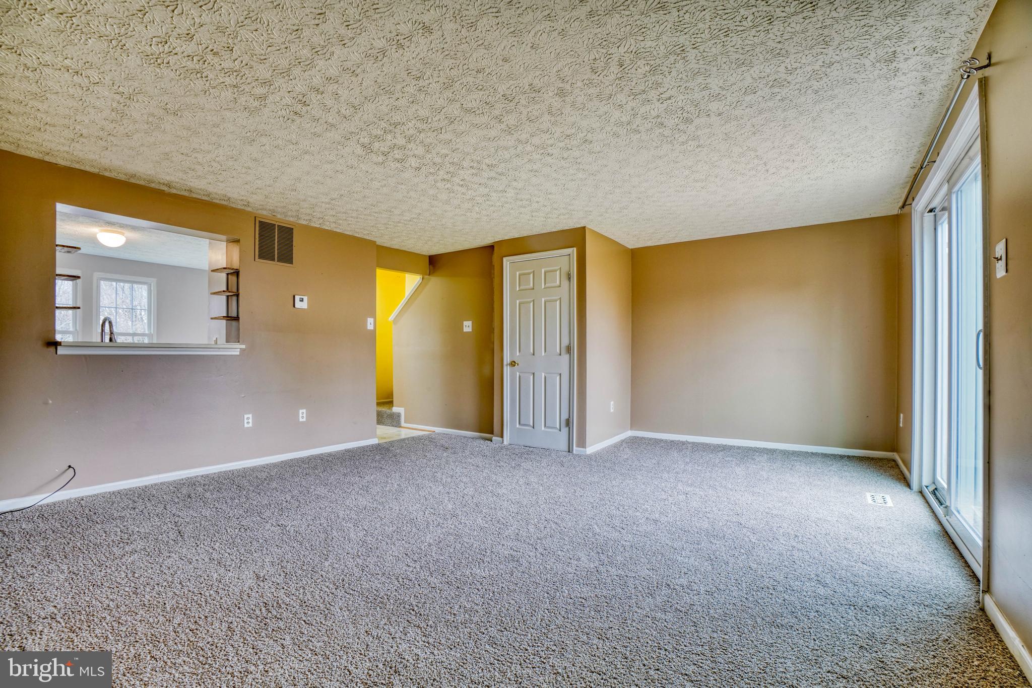 CONSTANT FRIENDSHIP - Residential