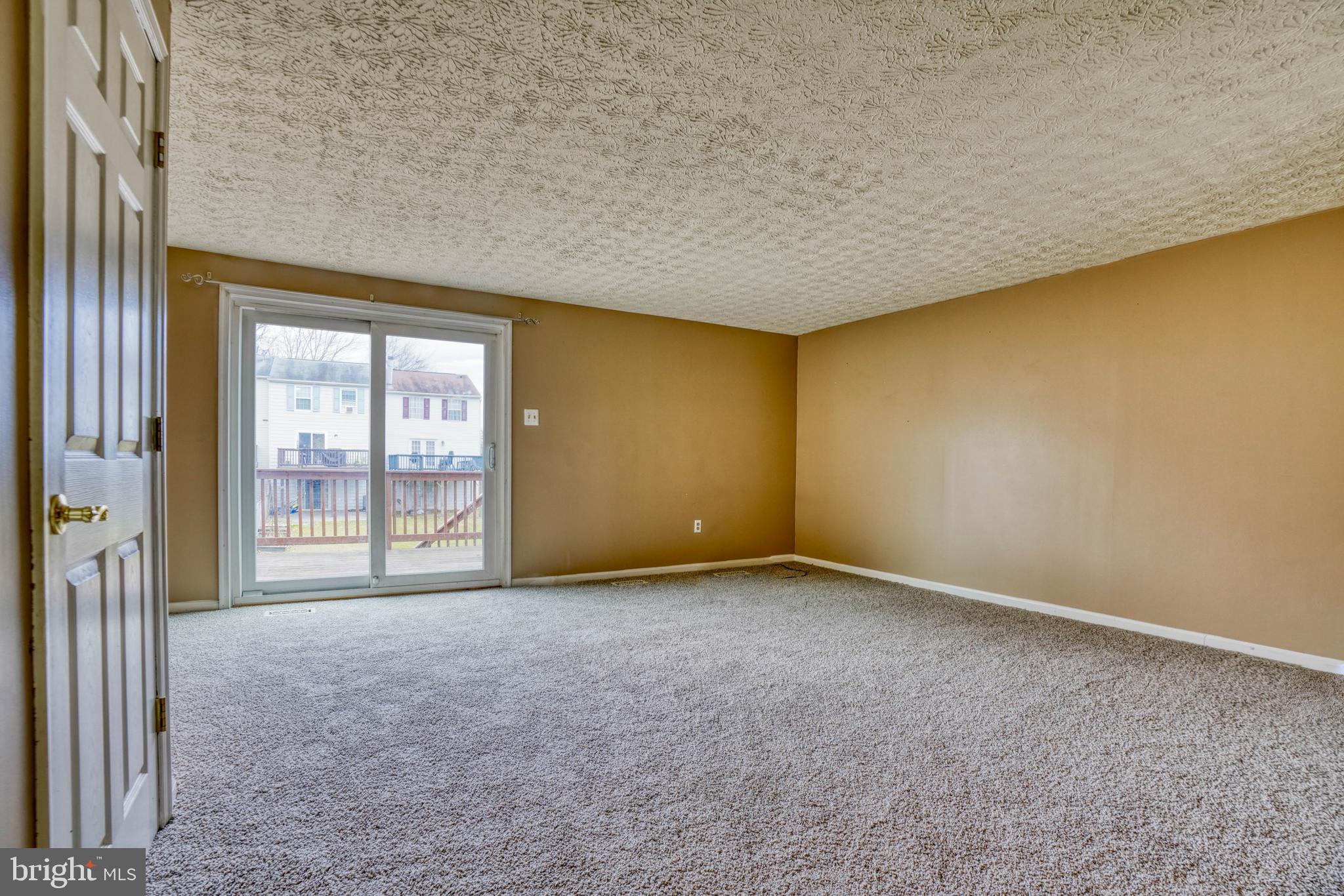 CONSTANT FRIENDSHIP - Residential