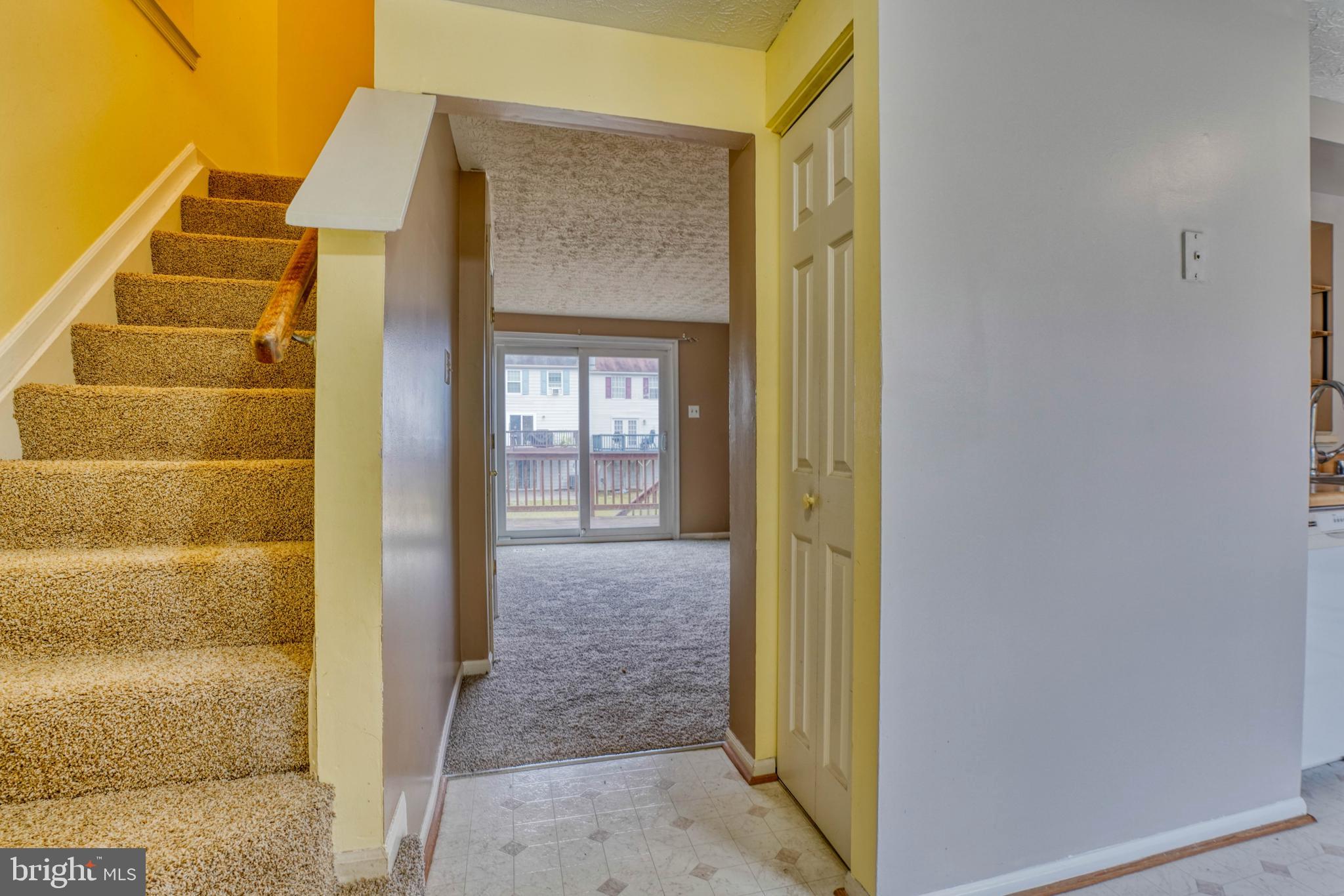 CONSTANT FRIENDSHIP - Residential