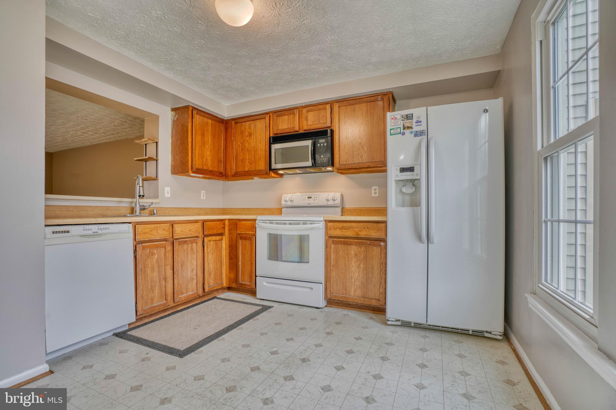 CONSTANT FRIENDSHIP - Residential