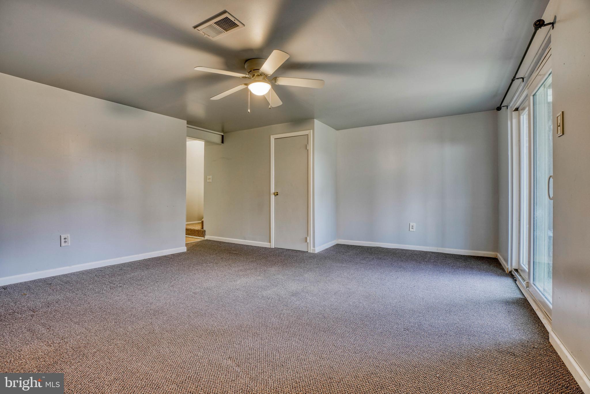 CONSTANT FRIENDSHIP - Residential