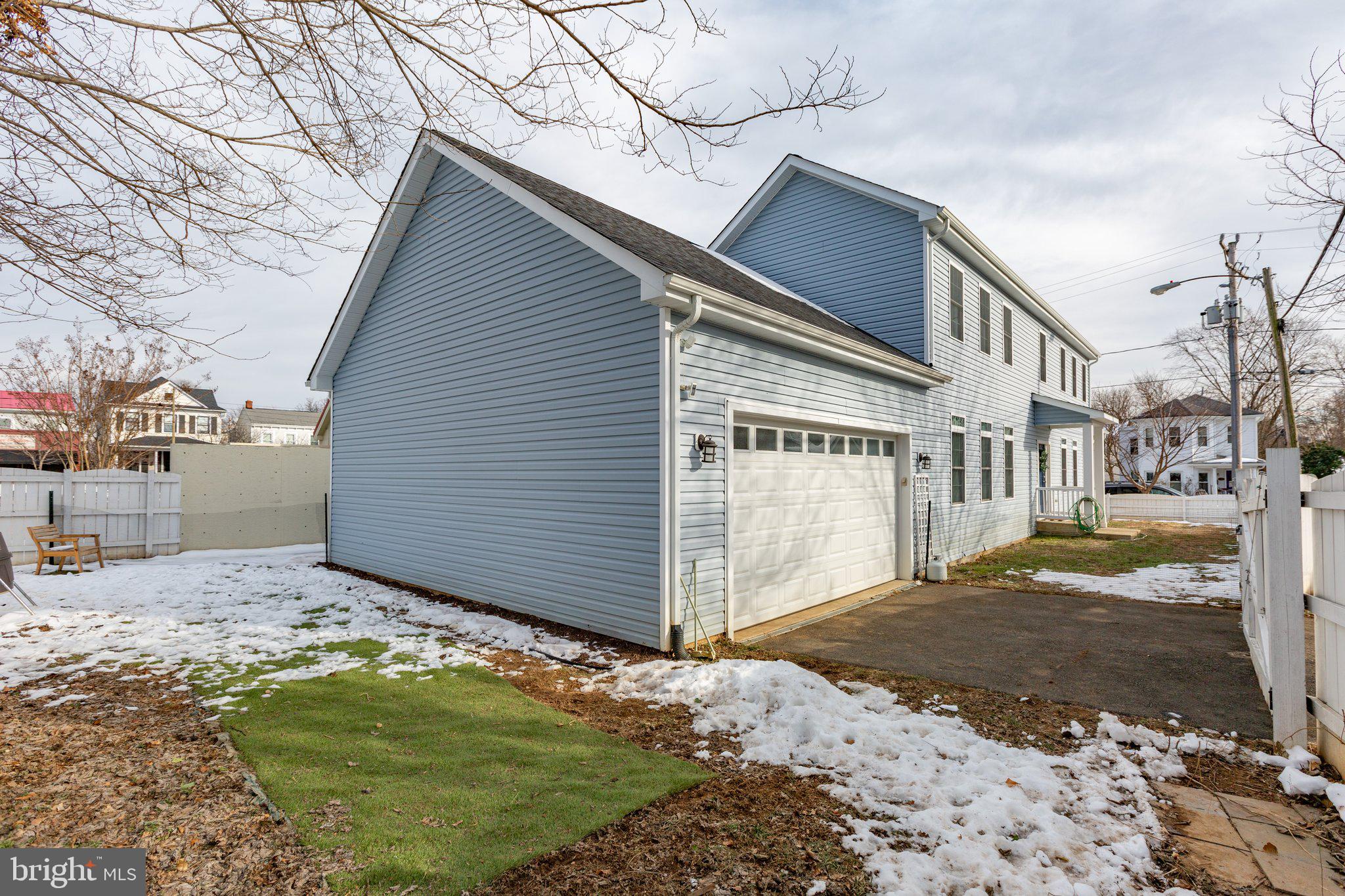 DOWNTOWN FREDERICKSBURG - Residential