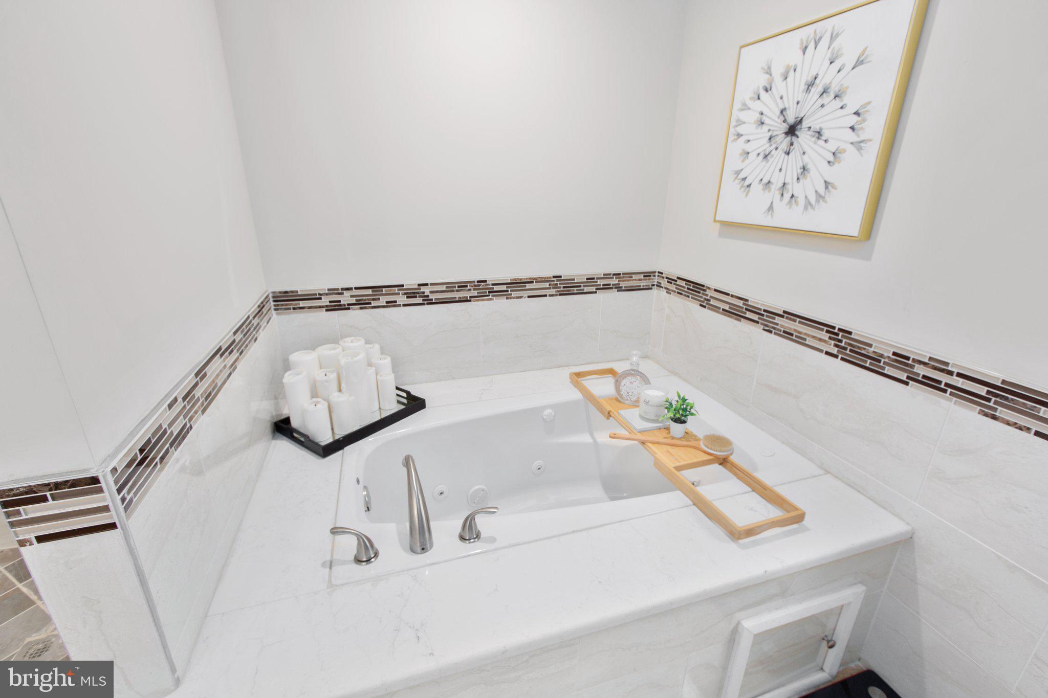 DOWNTOWN FREDERICKSBURG - Residential