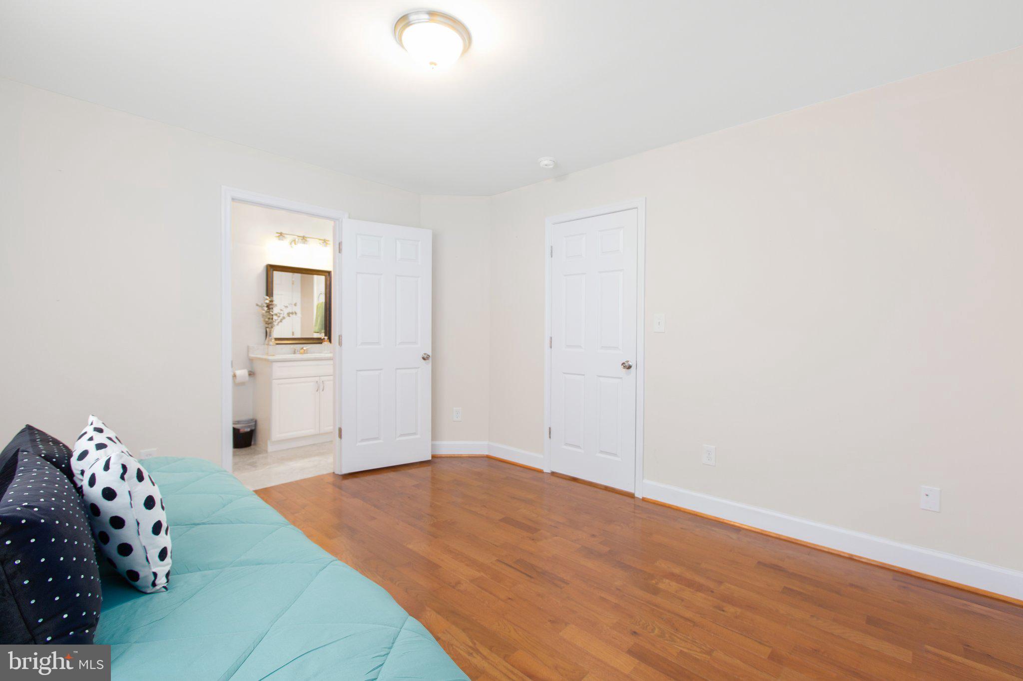 DOWNTOWN FREDERICKSBURG - Residential