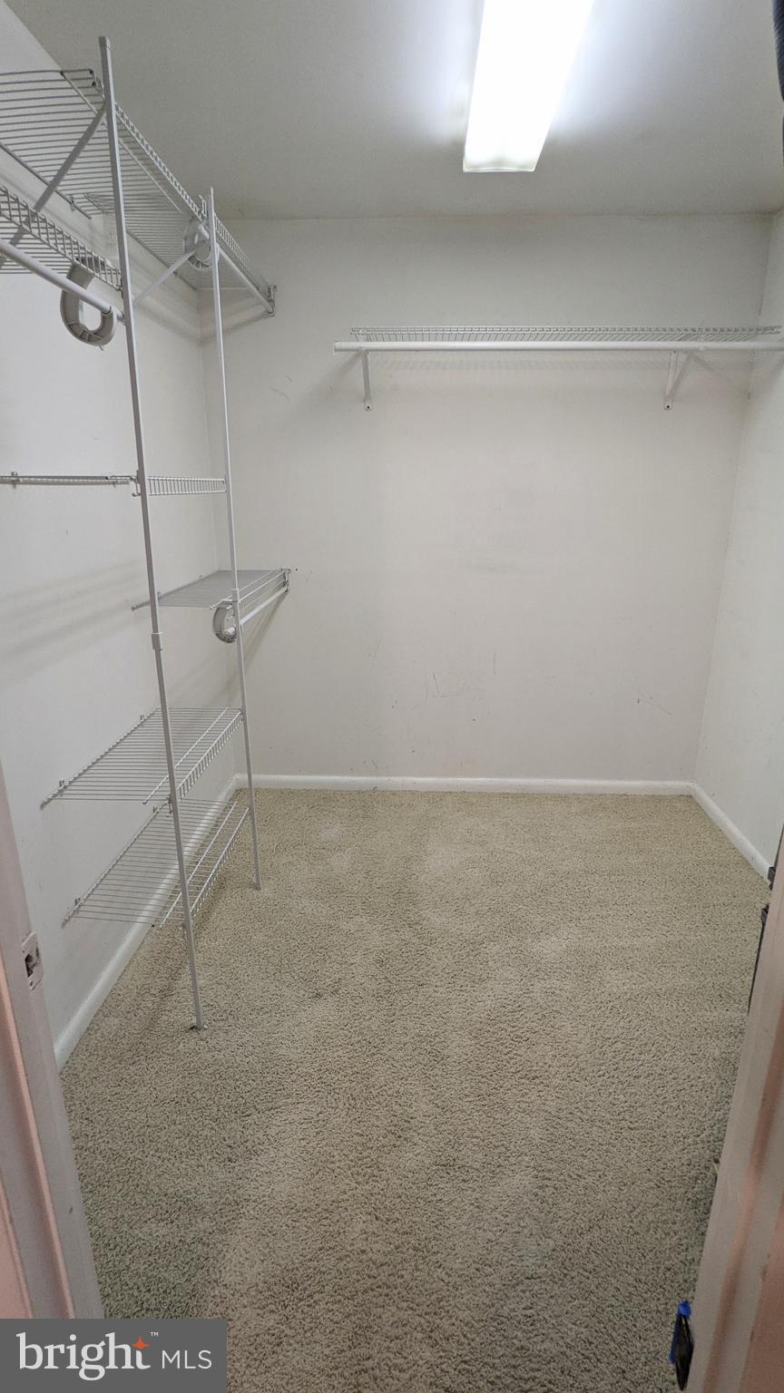 WOODLAND BEACH - Residential