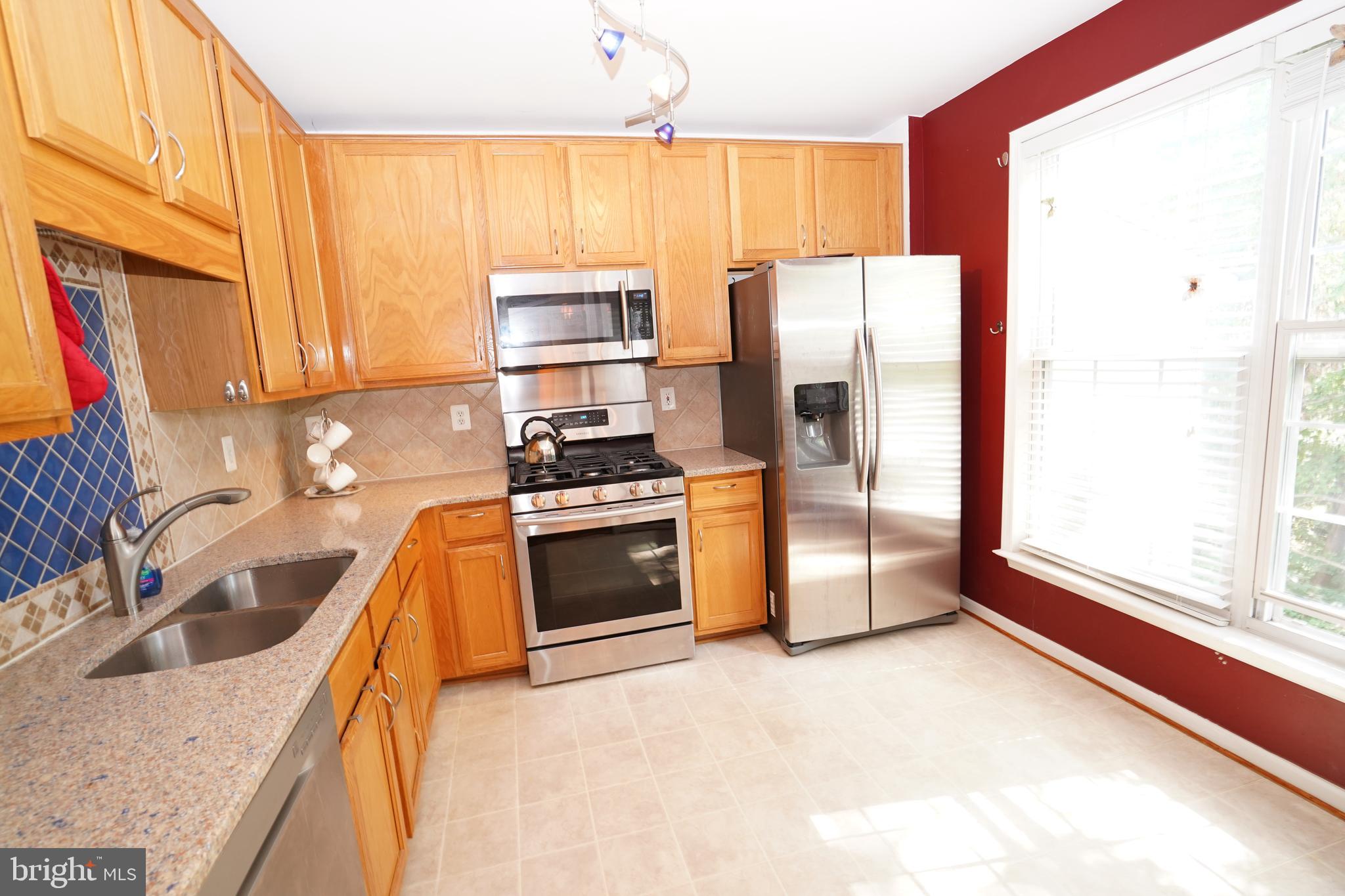 FAIR LAKES - Residential