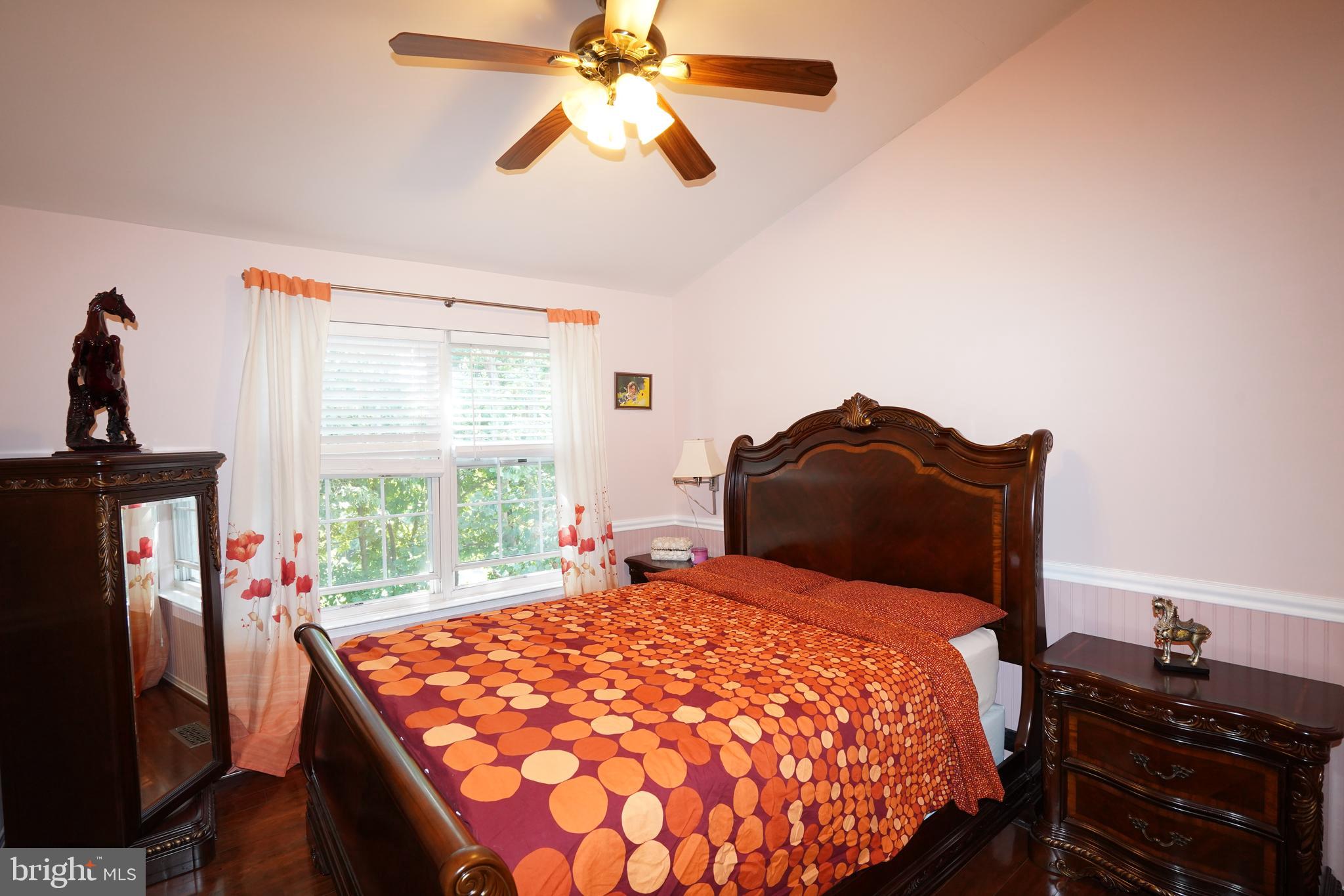 FAIR LAKES - Residential