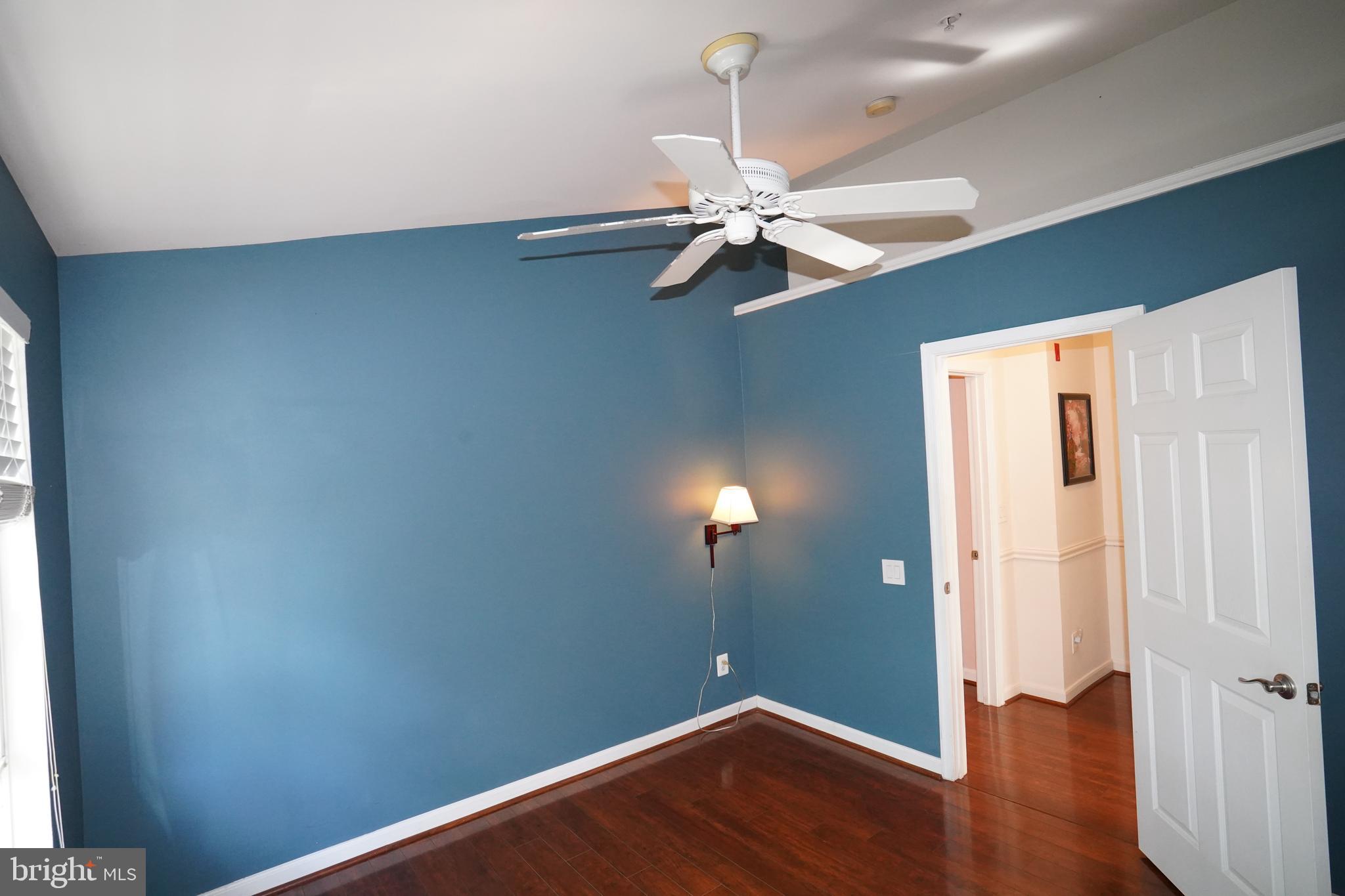 FAIR LAKES - Residential