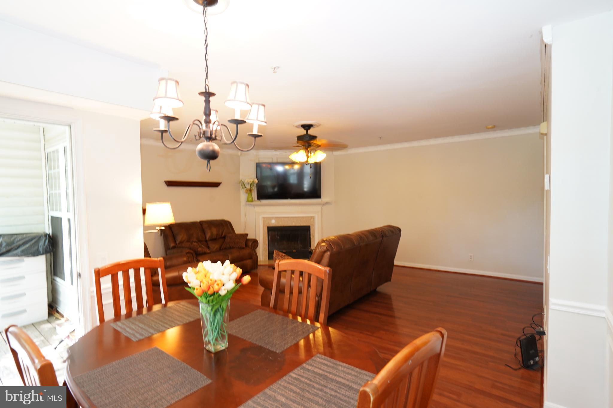 FAIR LAKES - Residential