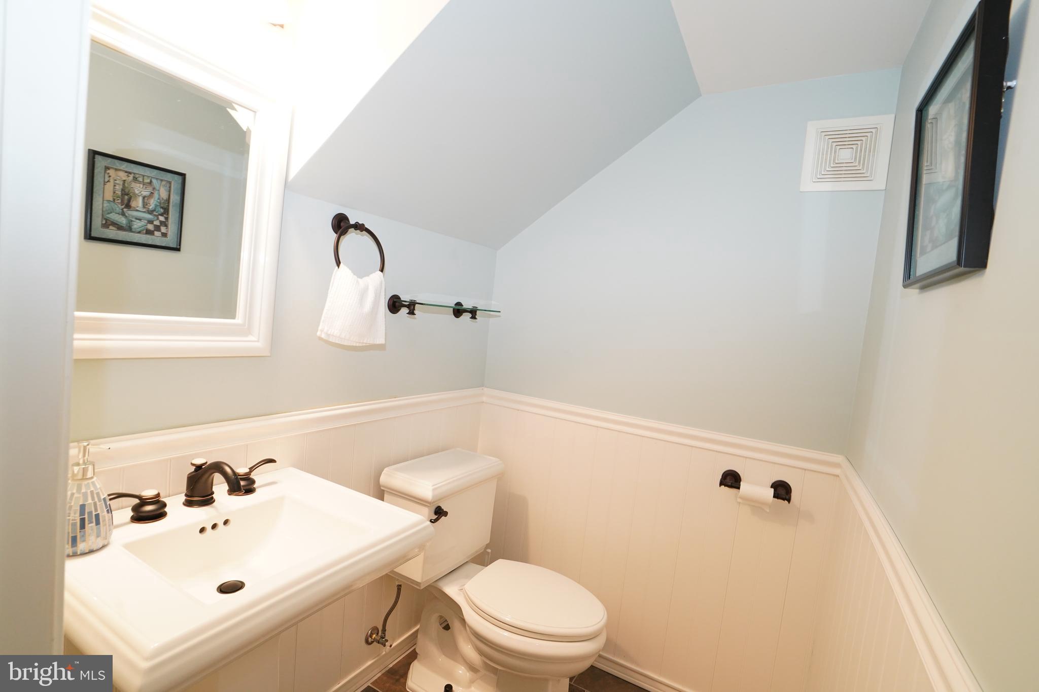 FAIR LAKES - Residential