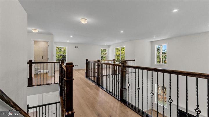 BISHOP WOODS - Residential