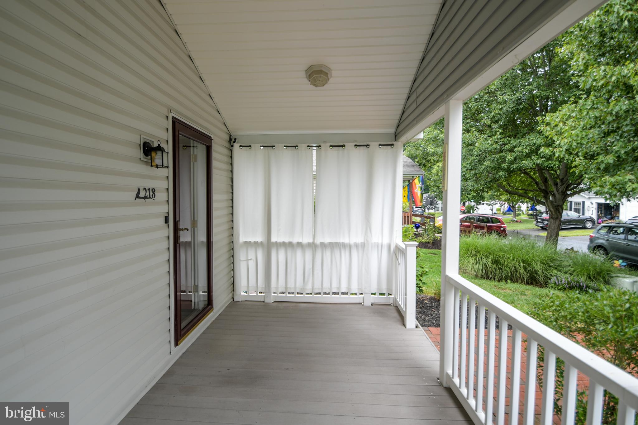 218 DOVE COURT
