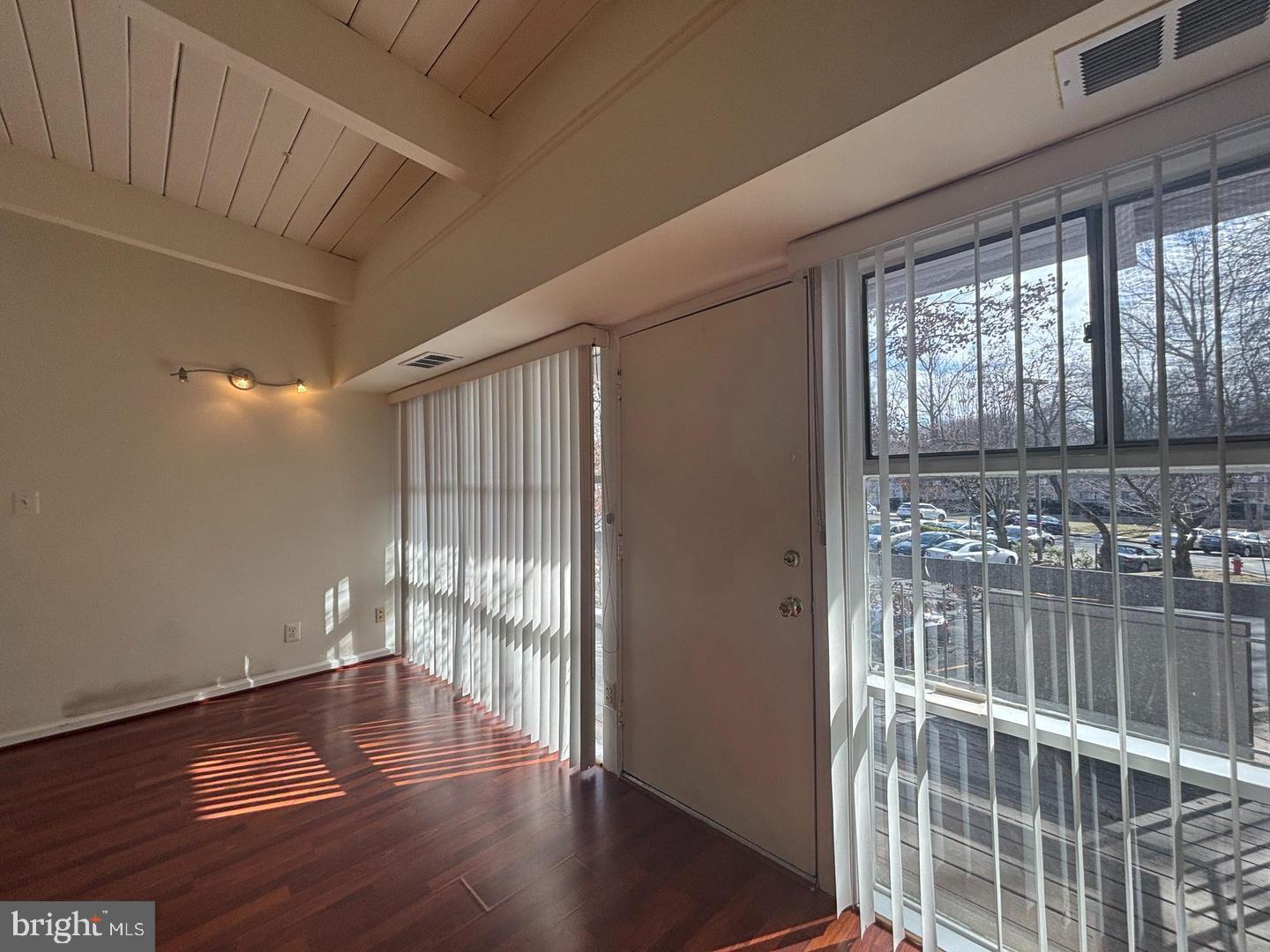 HERITAGE WOODS NORTH - Residential Lease