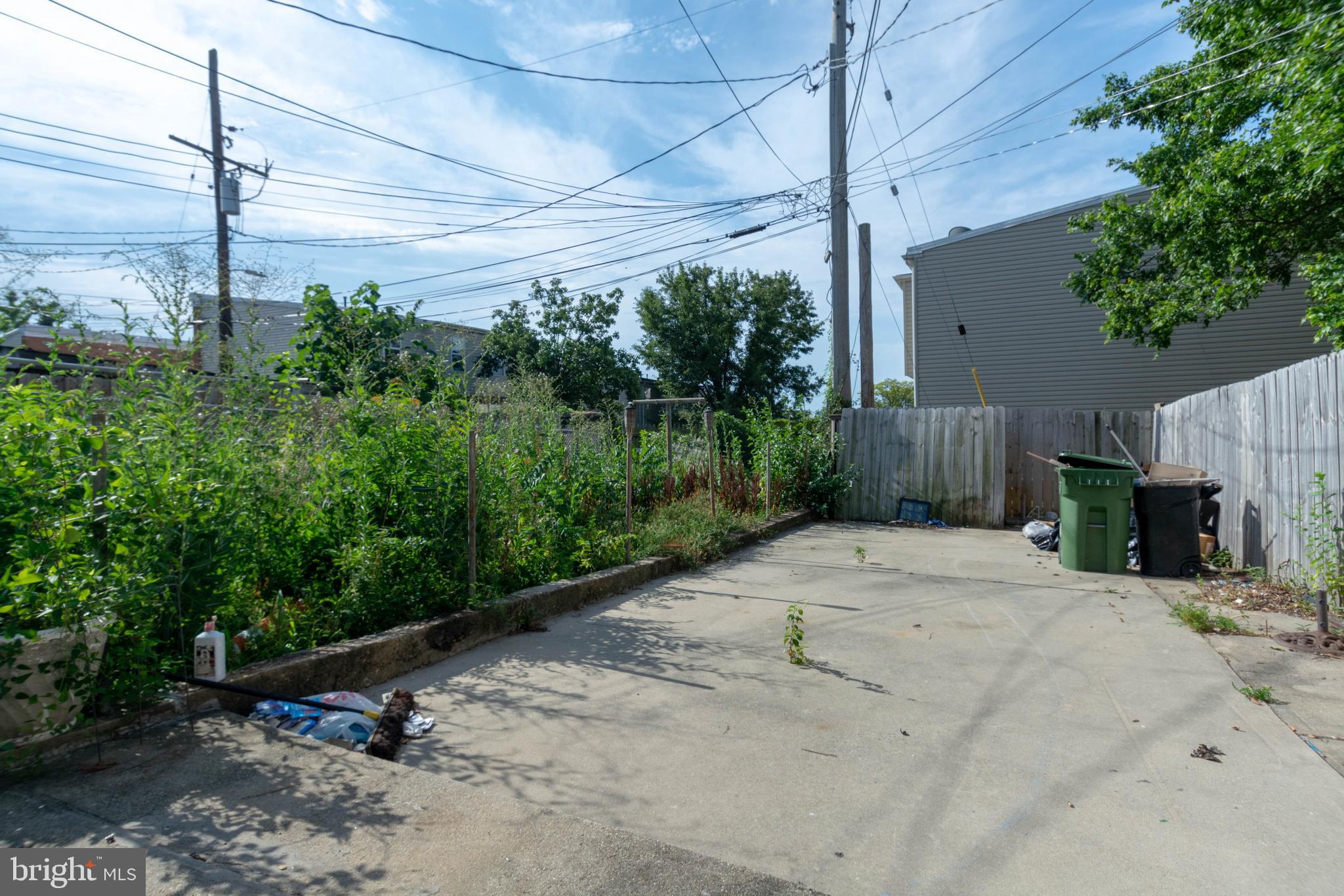 EAST BALTIMORE MIDWAY - Residential