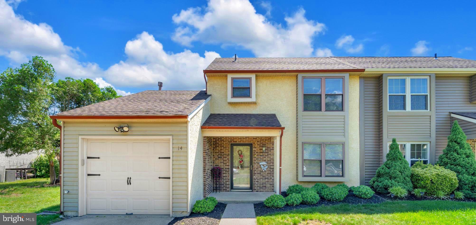 14 JACAMAR DRIVE
