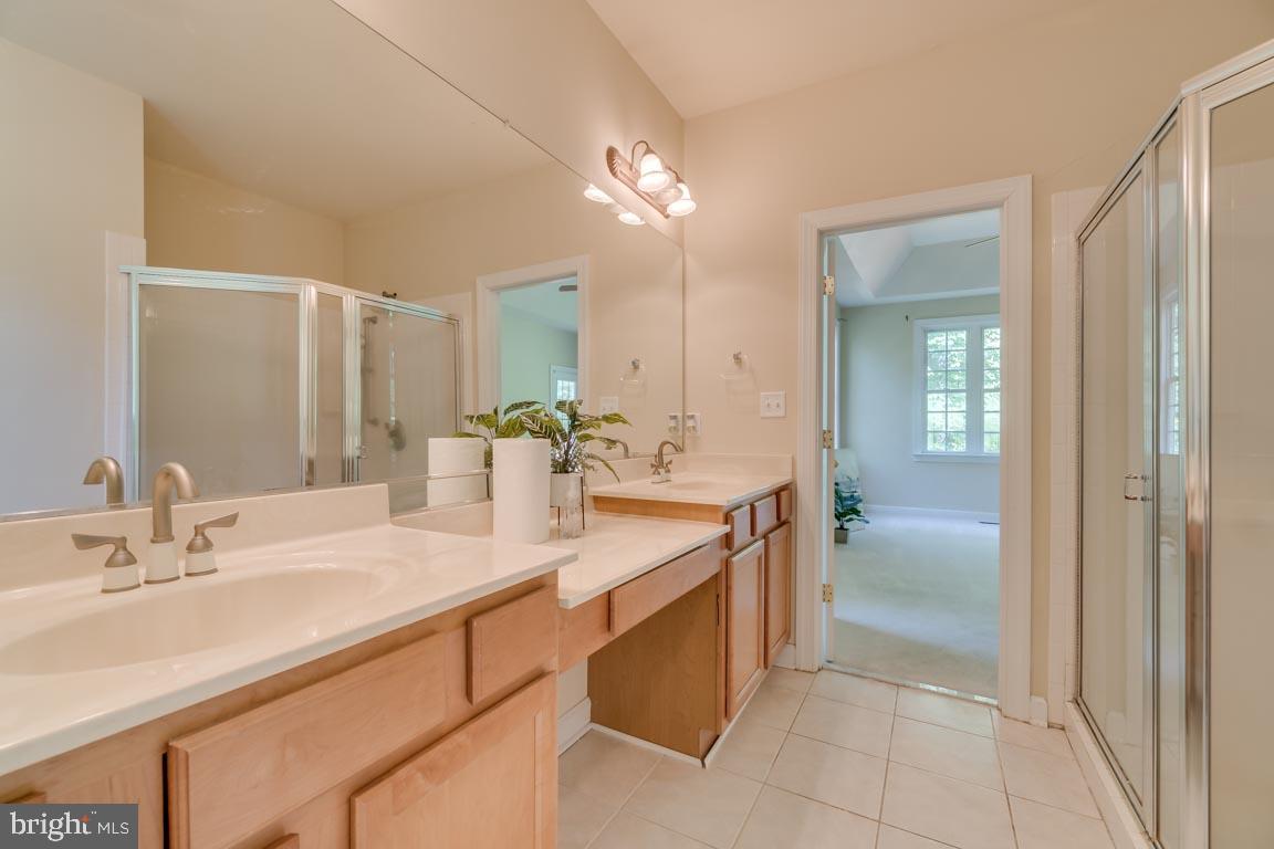 MANSFIELD MANOR - Residential