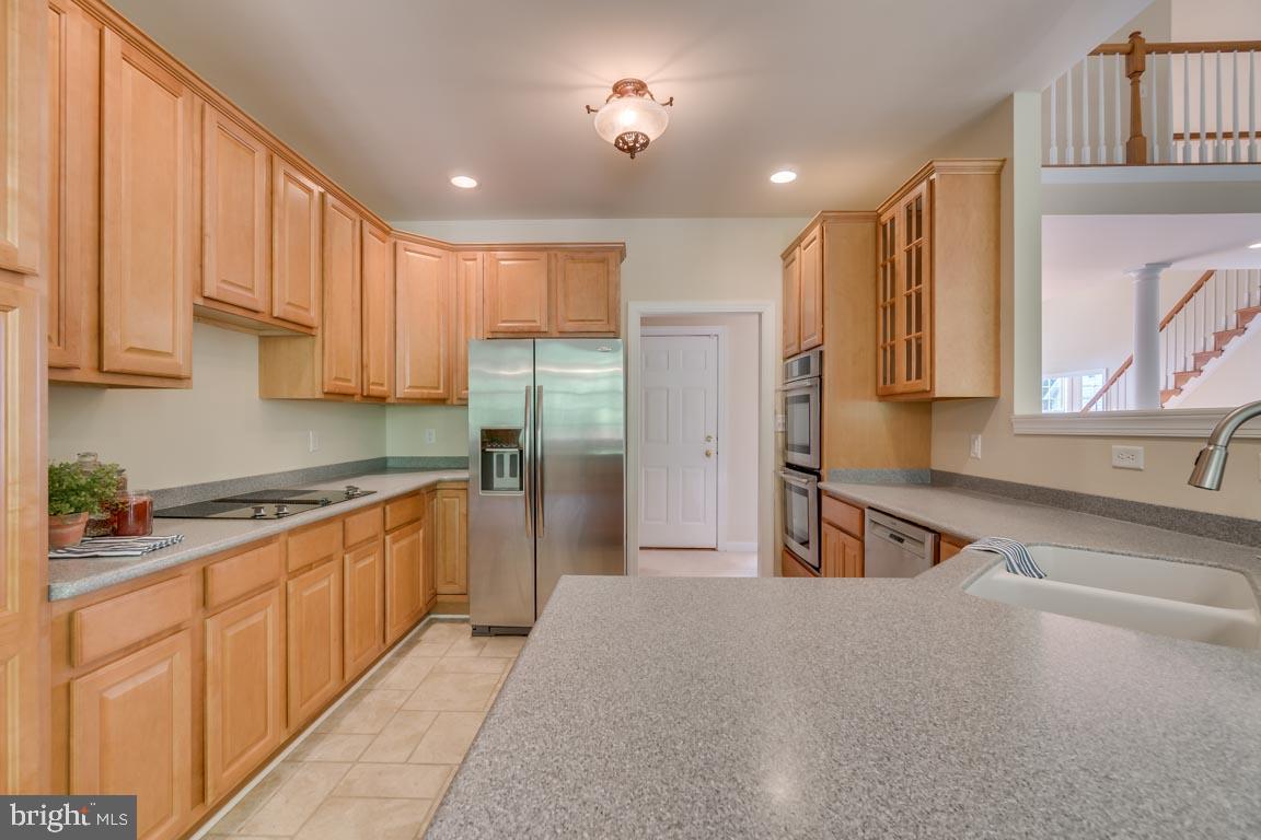 MANSFIELD MANOR - Residential