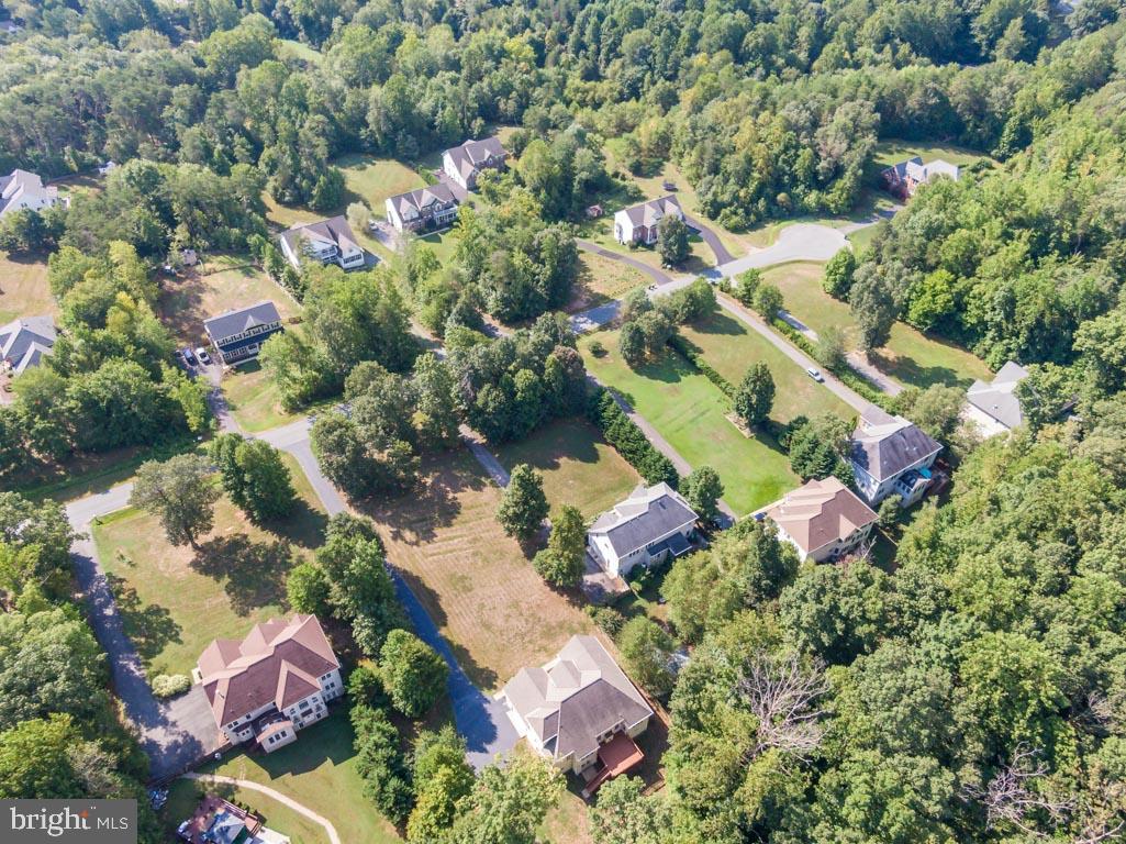 MANSFIELD MANOR - Residential