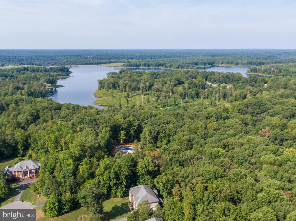 MANSFIELD MANOR - Residential