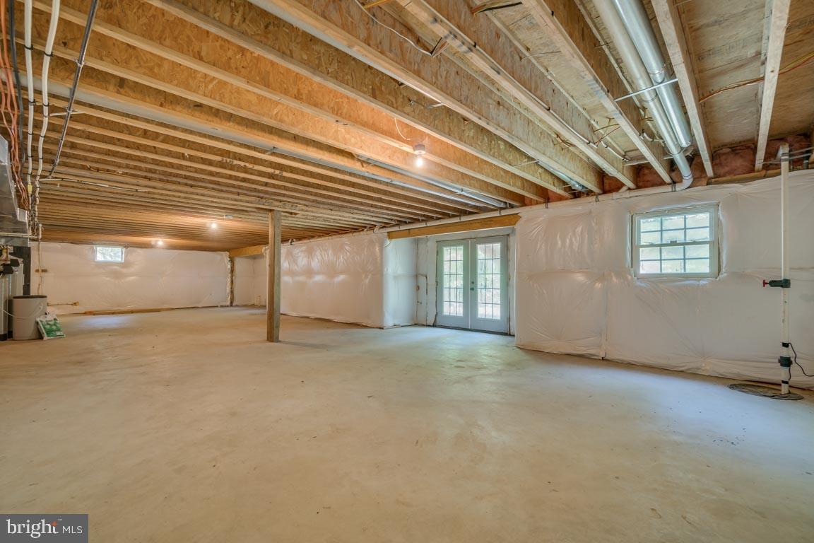 MANSFIELD MANOR - Residential