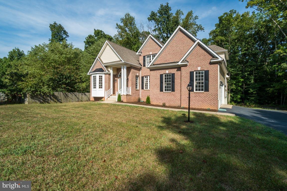 MANSFIELD MANOR - Residential