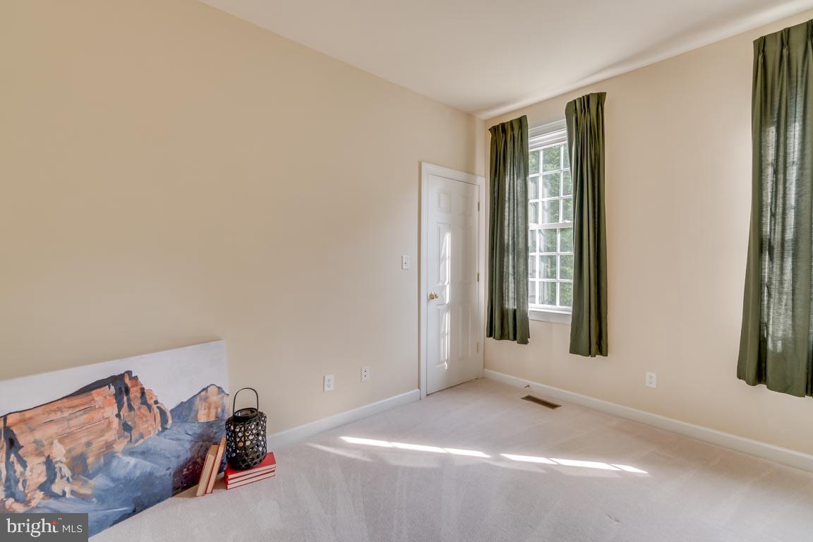 MANSFIELD MANOR - Residential