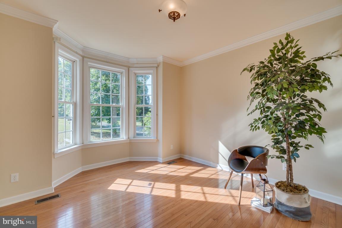 MANSFIELD MANOR - Residential