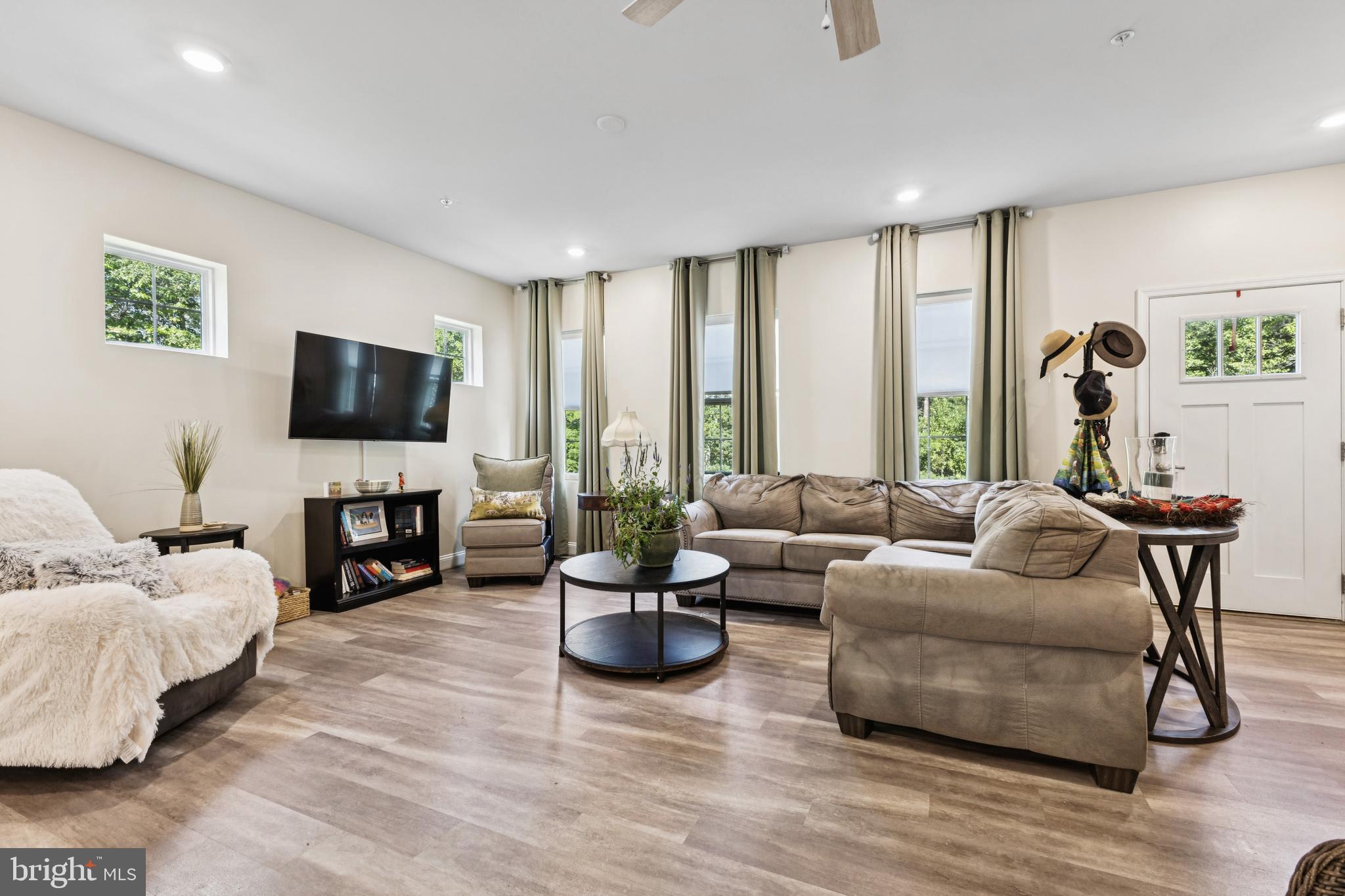45429 ENGLEWOOD WAY