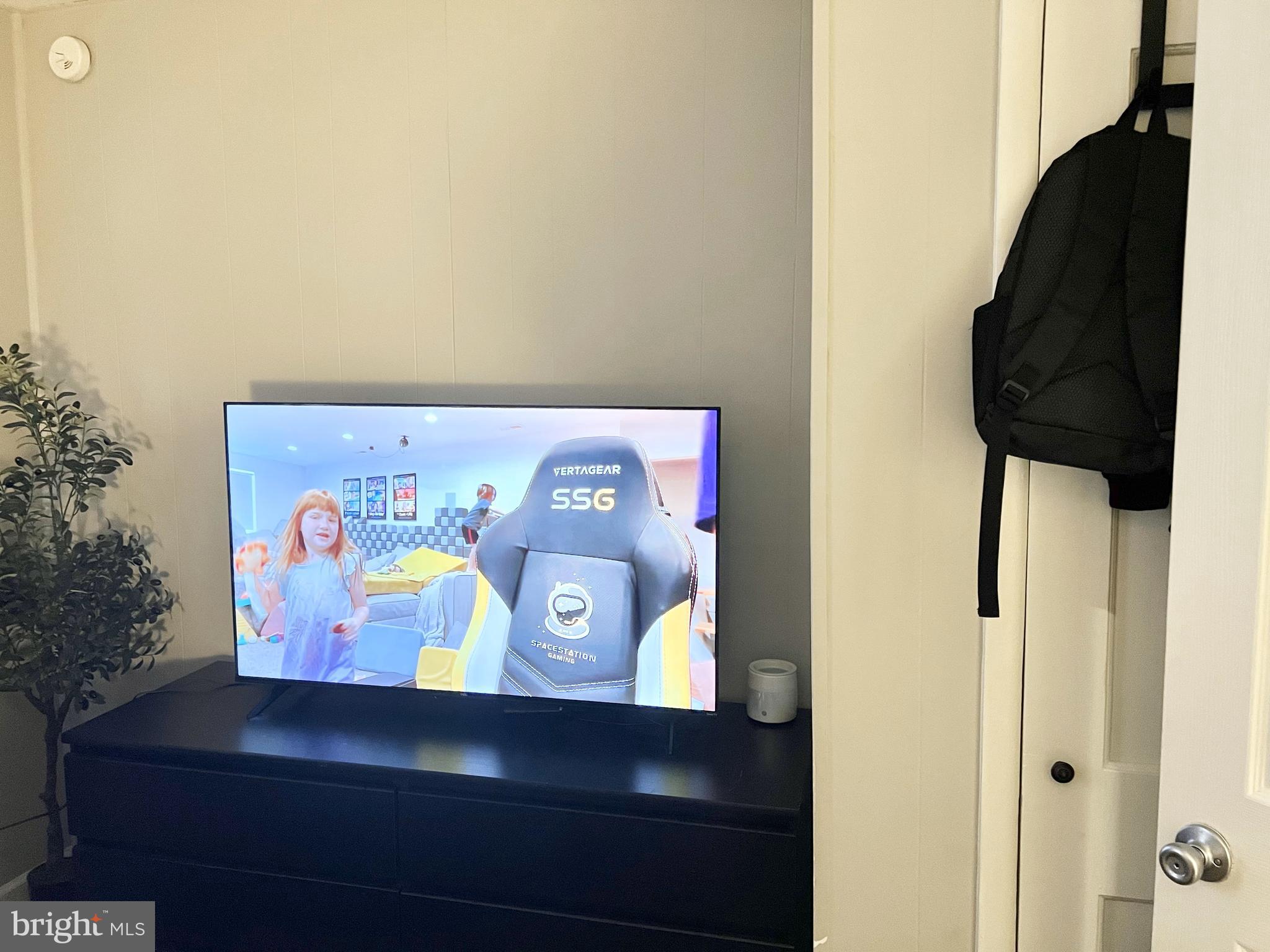 CLIFTON HEIGHTS - Residential Lease