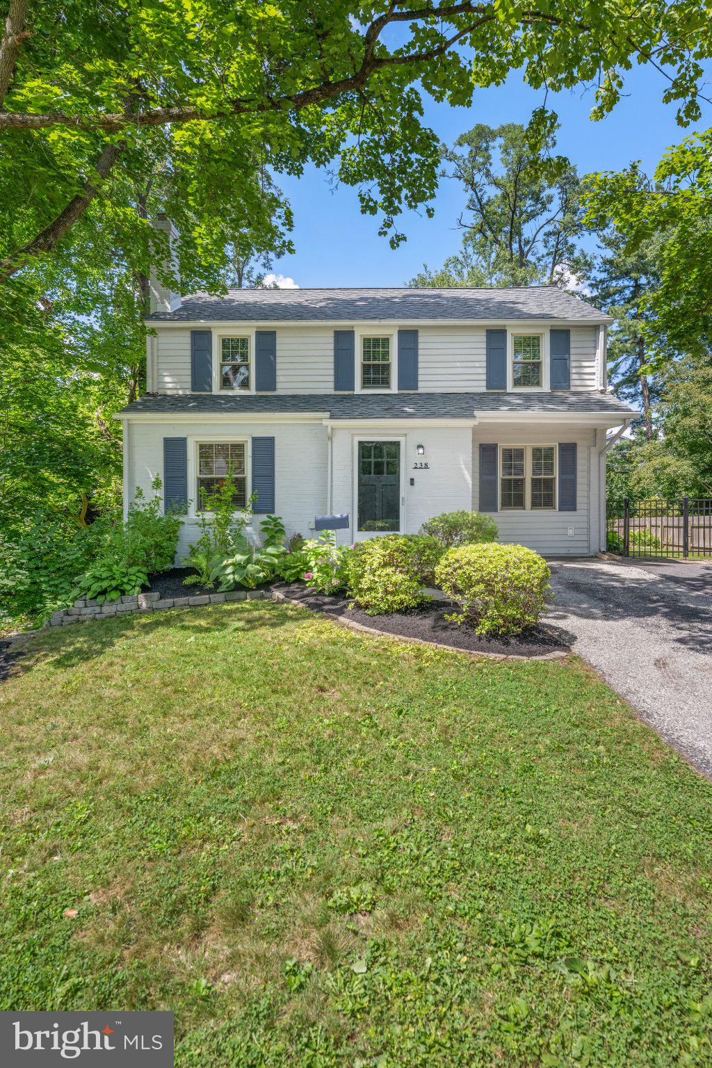 238 BARCLADEN CIRCLE