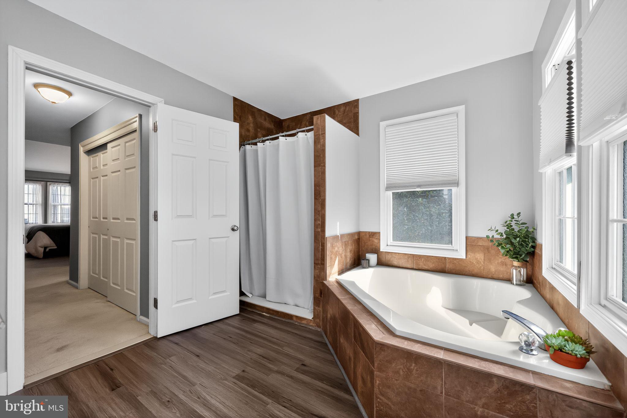 SOMERSET LAKE - Residential