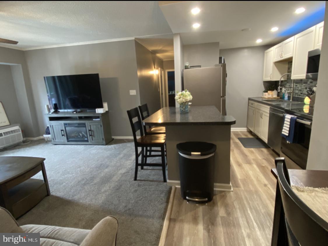 VALLEY RUN - Residential Lease