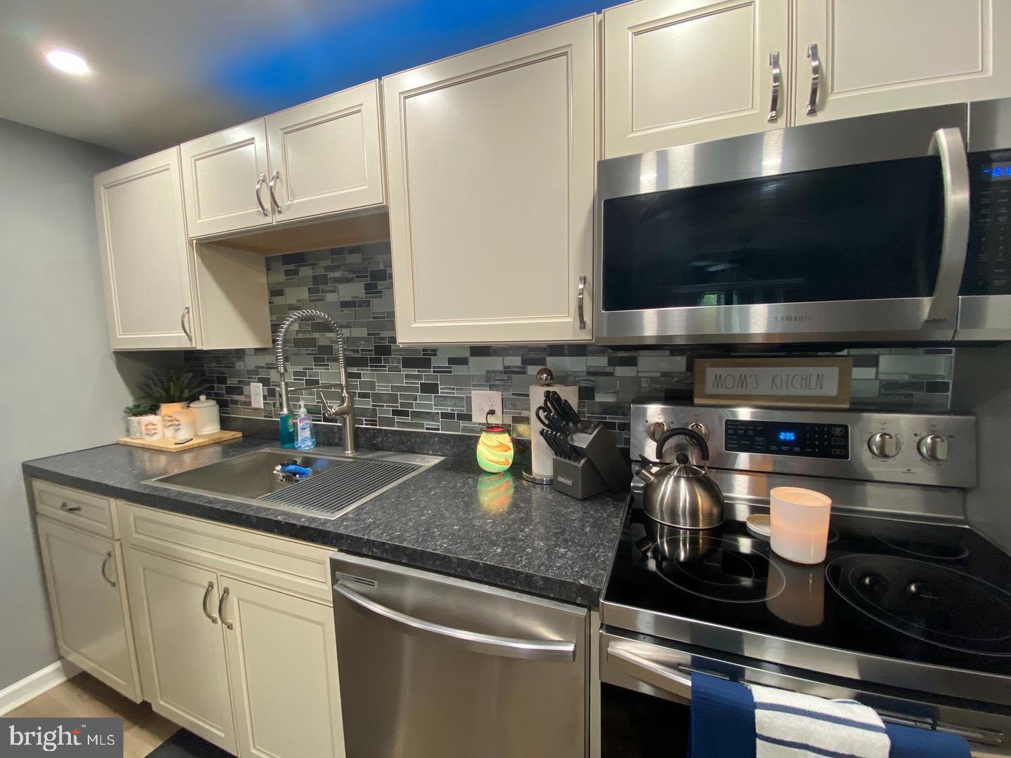 VALLEY RUN - Residential Lease