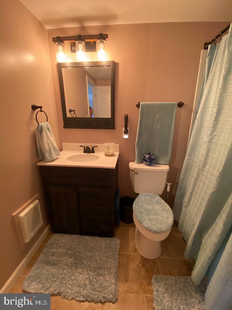 VALLEY RUN - Residential Lease